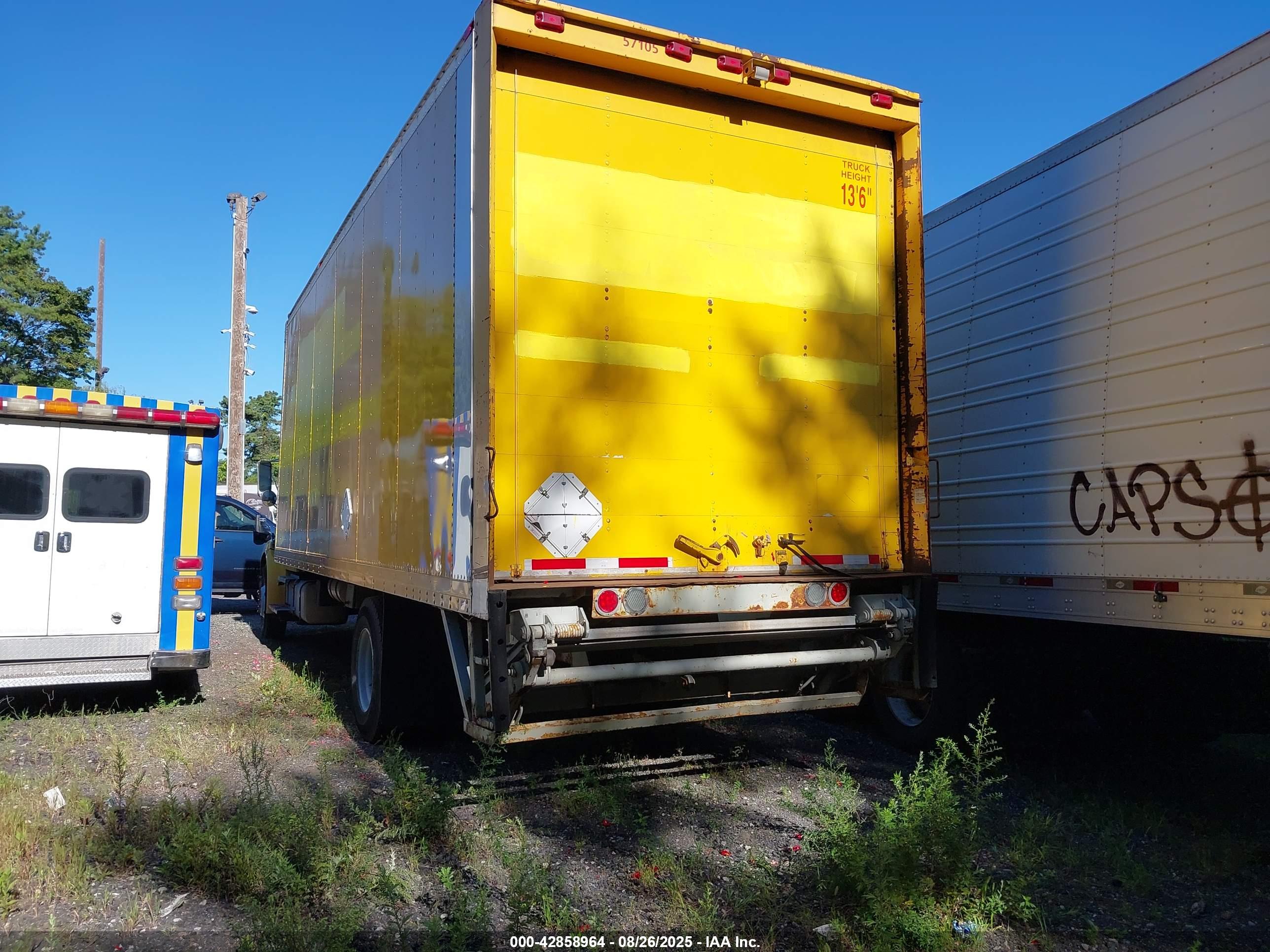 STERLING TRUCK image 3