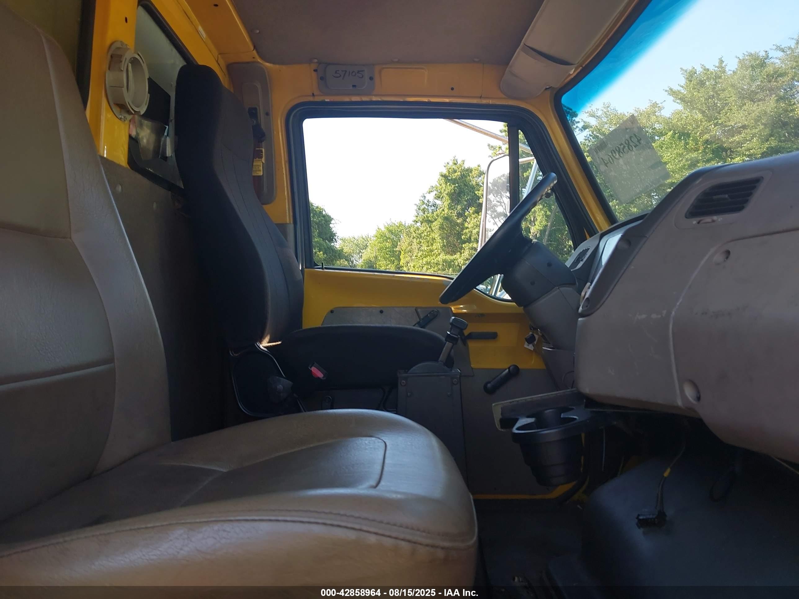 STERLING TRUCK image 8