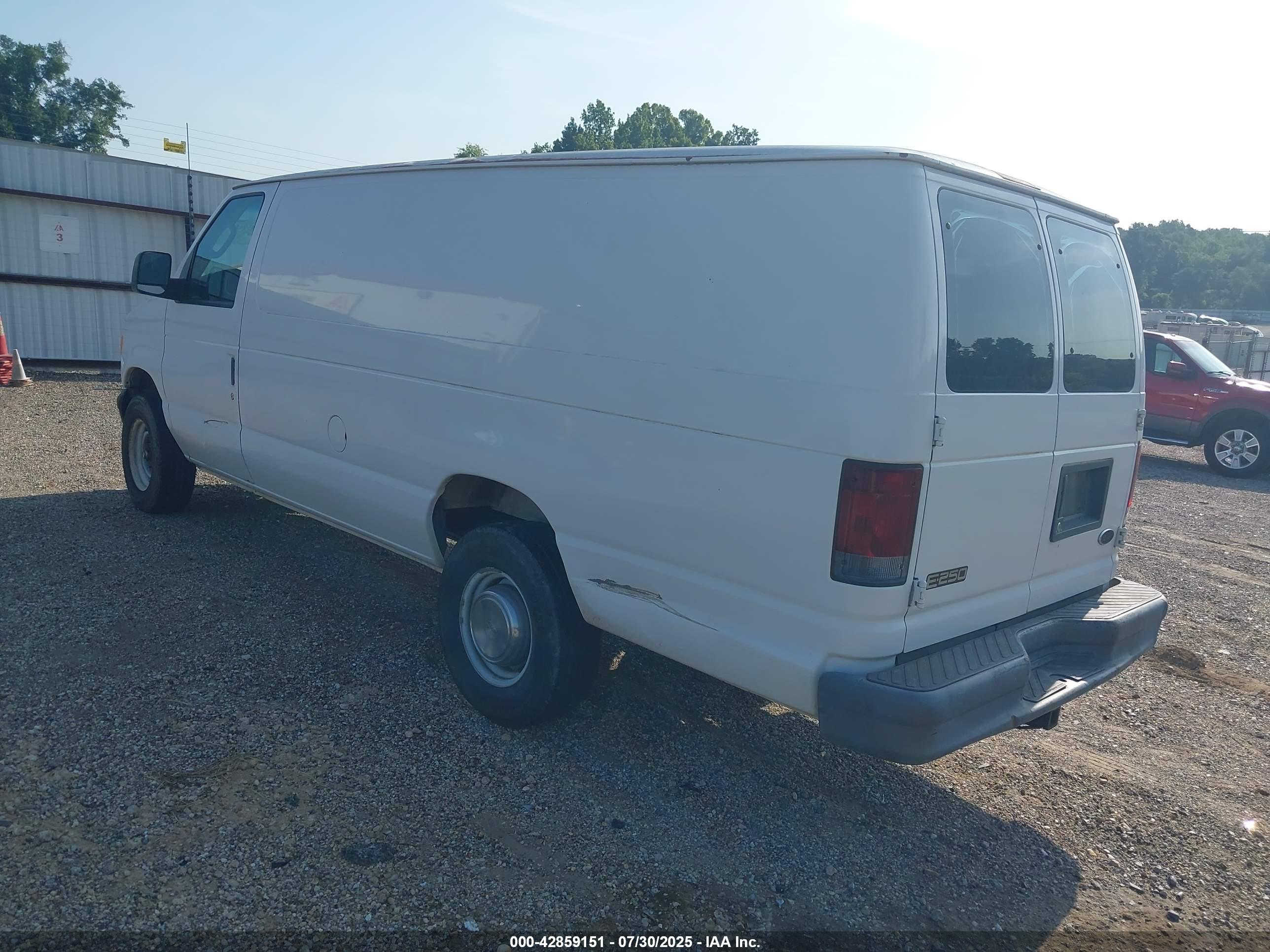 FORD E-250 image 3
