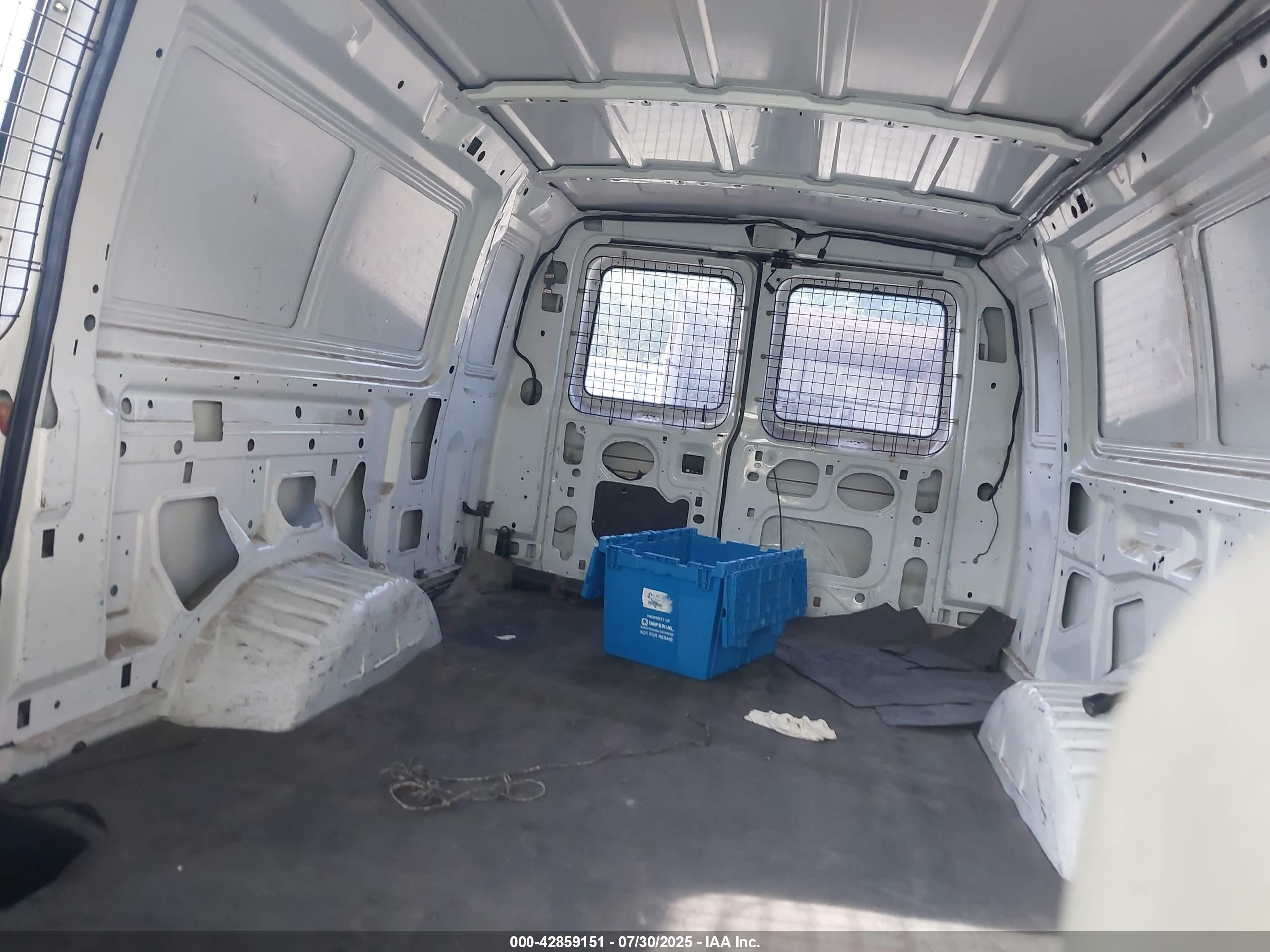FORD E-250 image 8