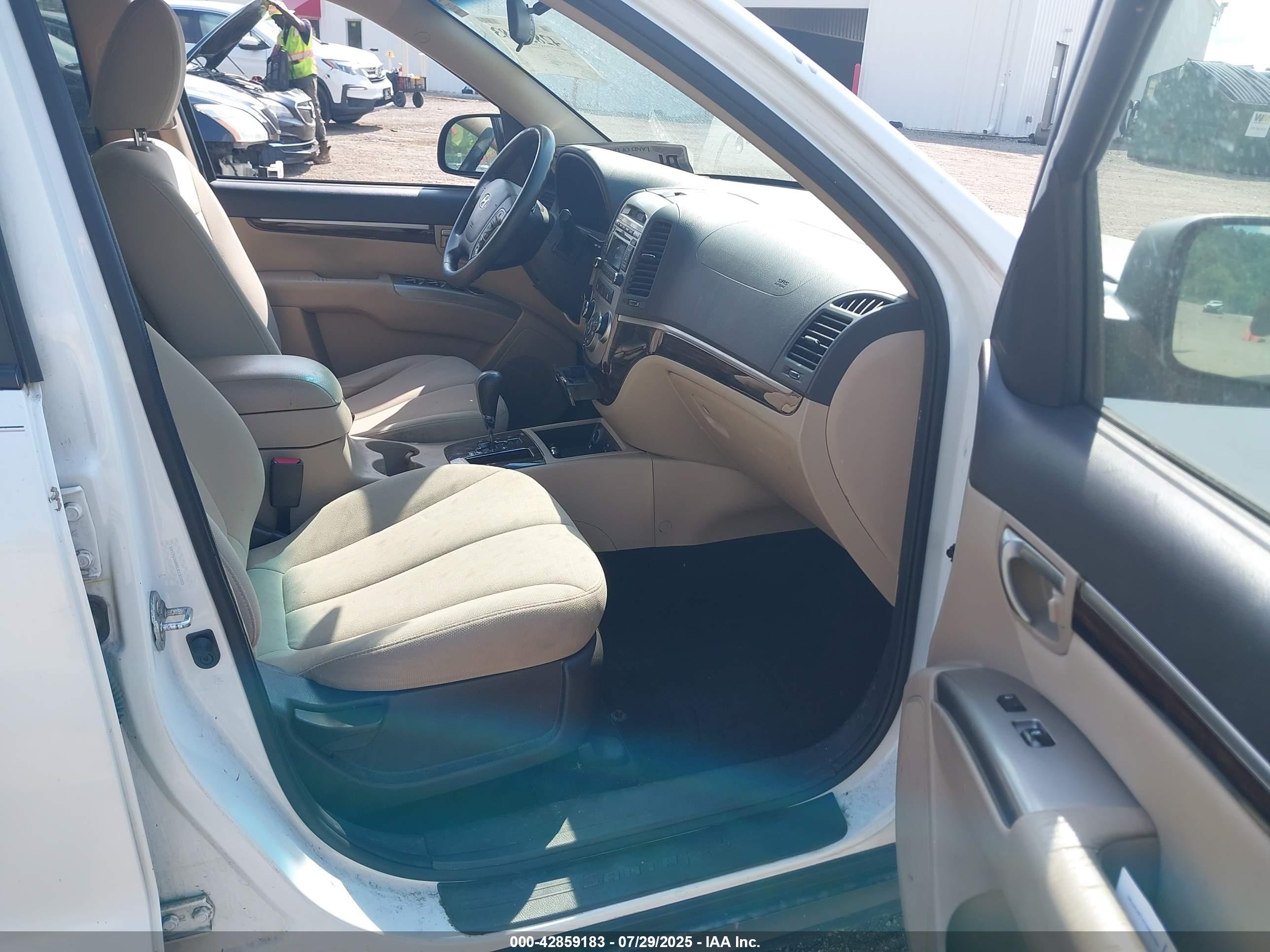HYUNDAI SANTA image 5