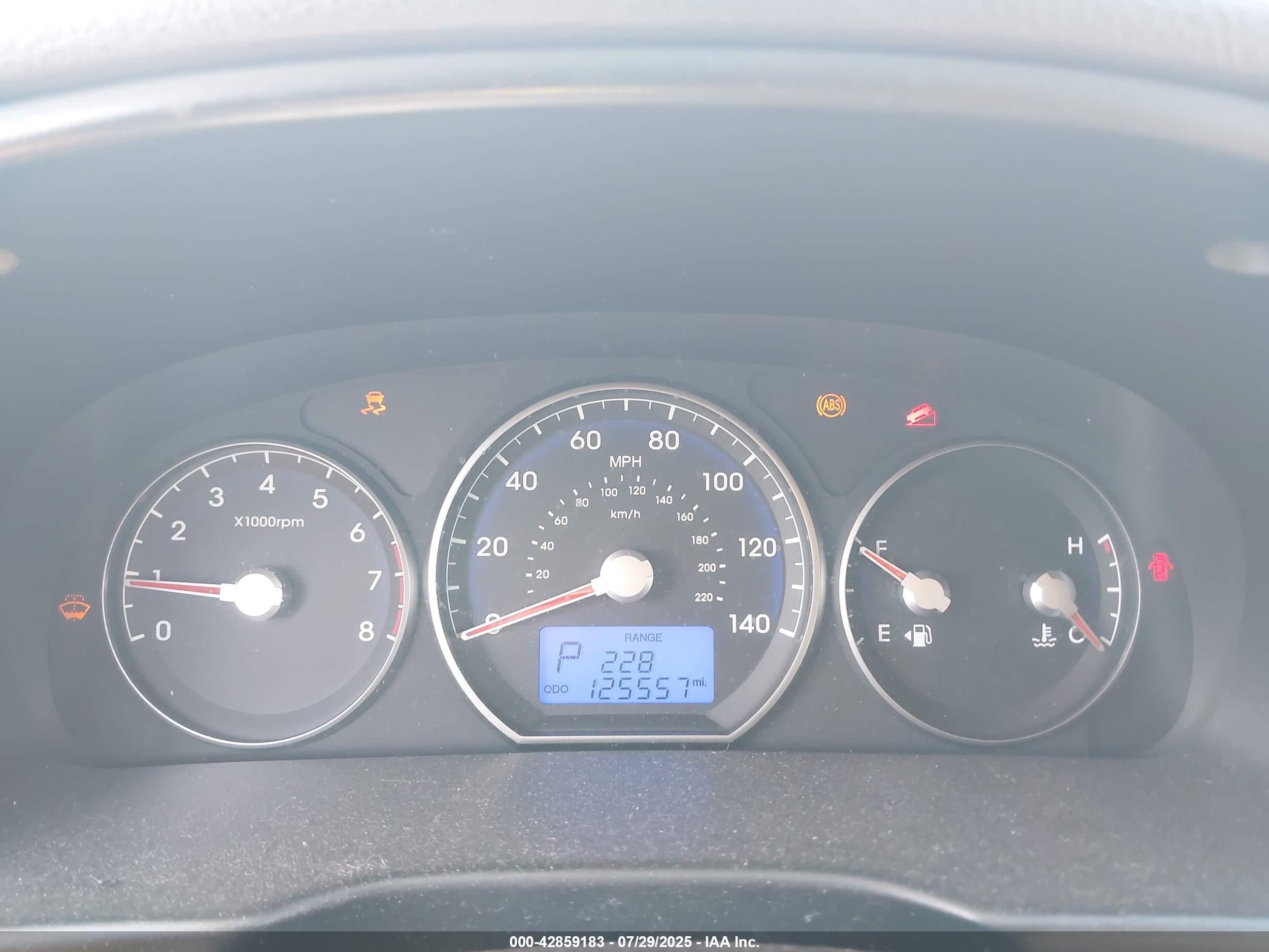 HYUNDAI SANTA image 7