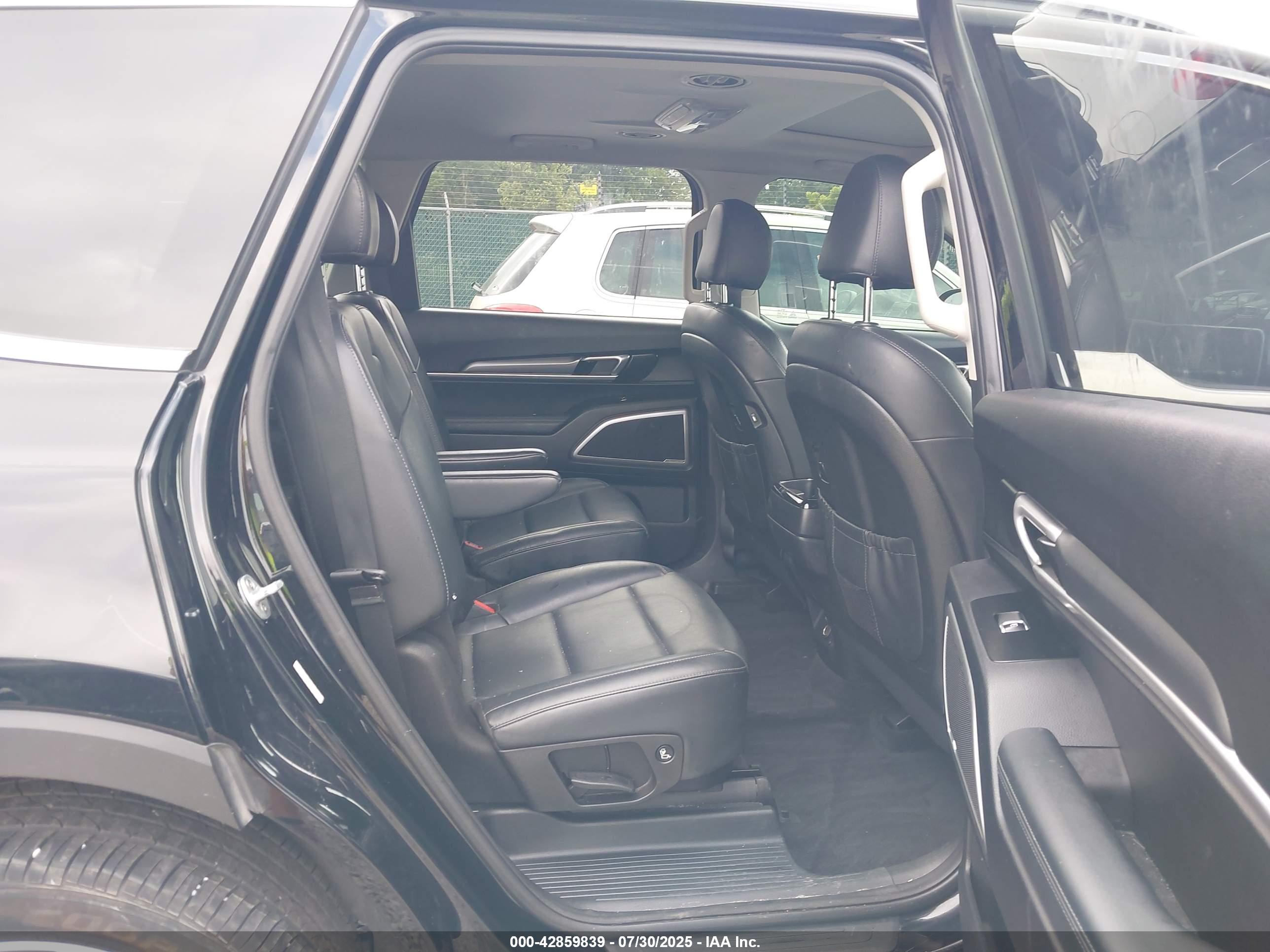 KIA TELLURIDE image 8