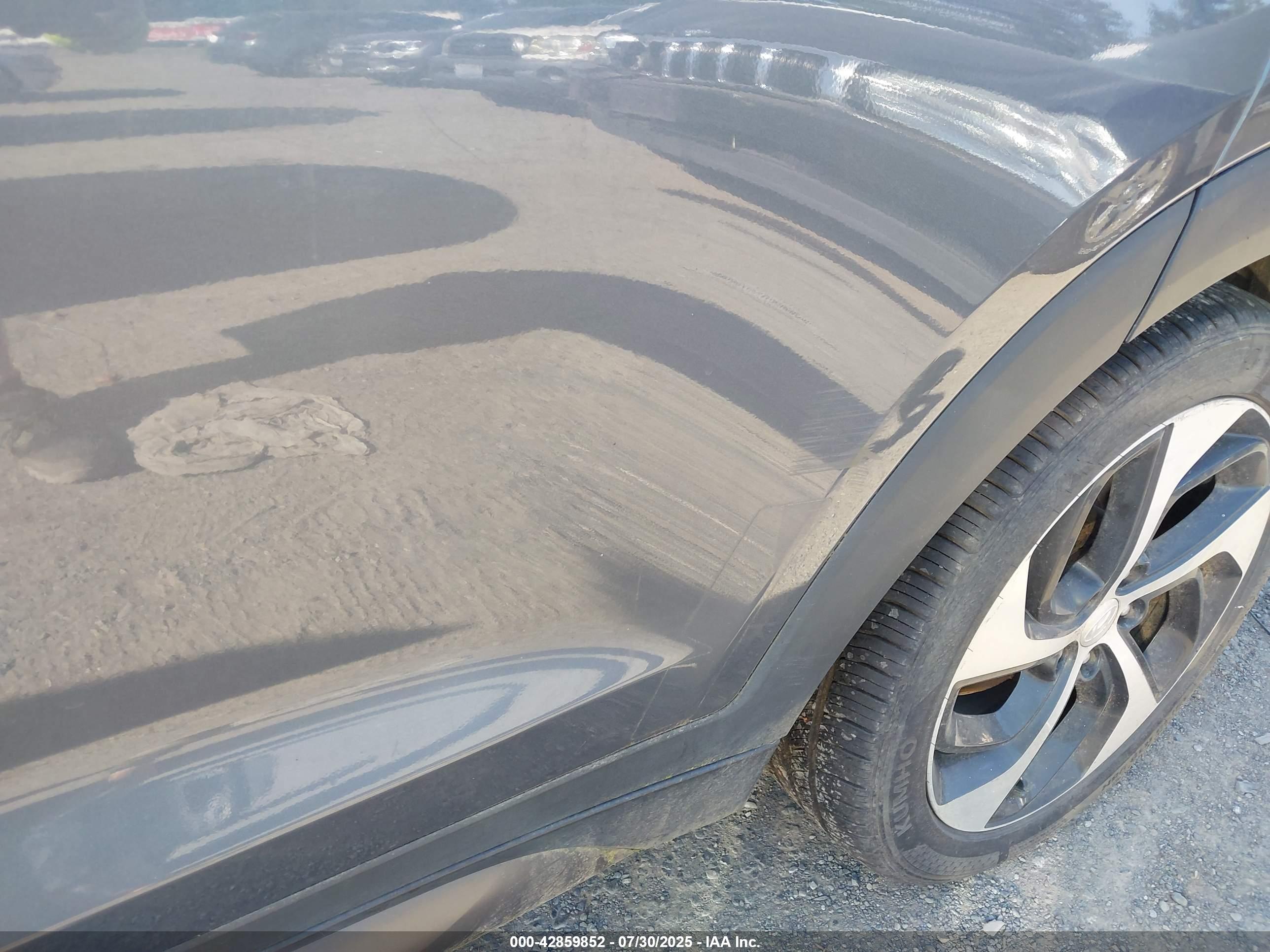 HYUNDAI TUCSON image 6