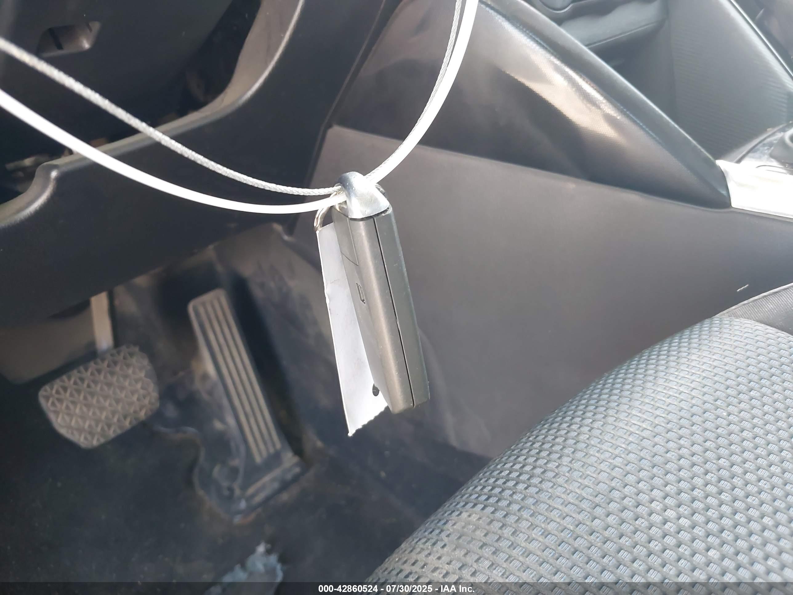 TOYOTA YARIS image 11