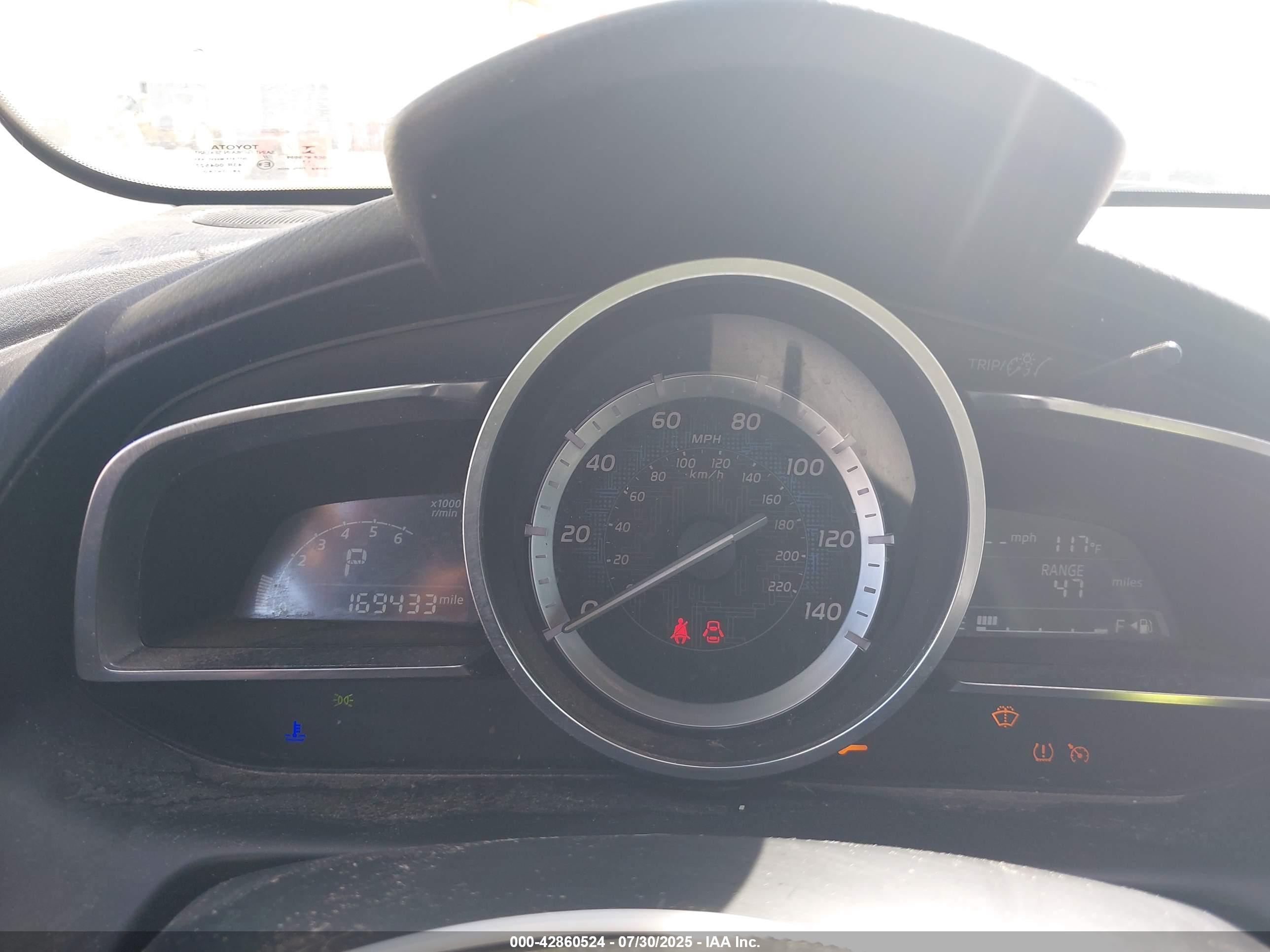 TOYOTA YARIS image 7