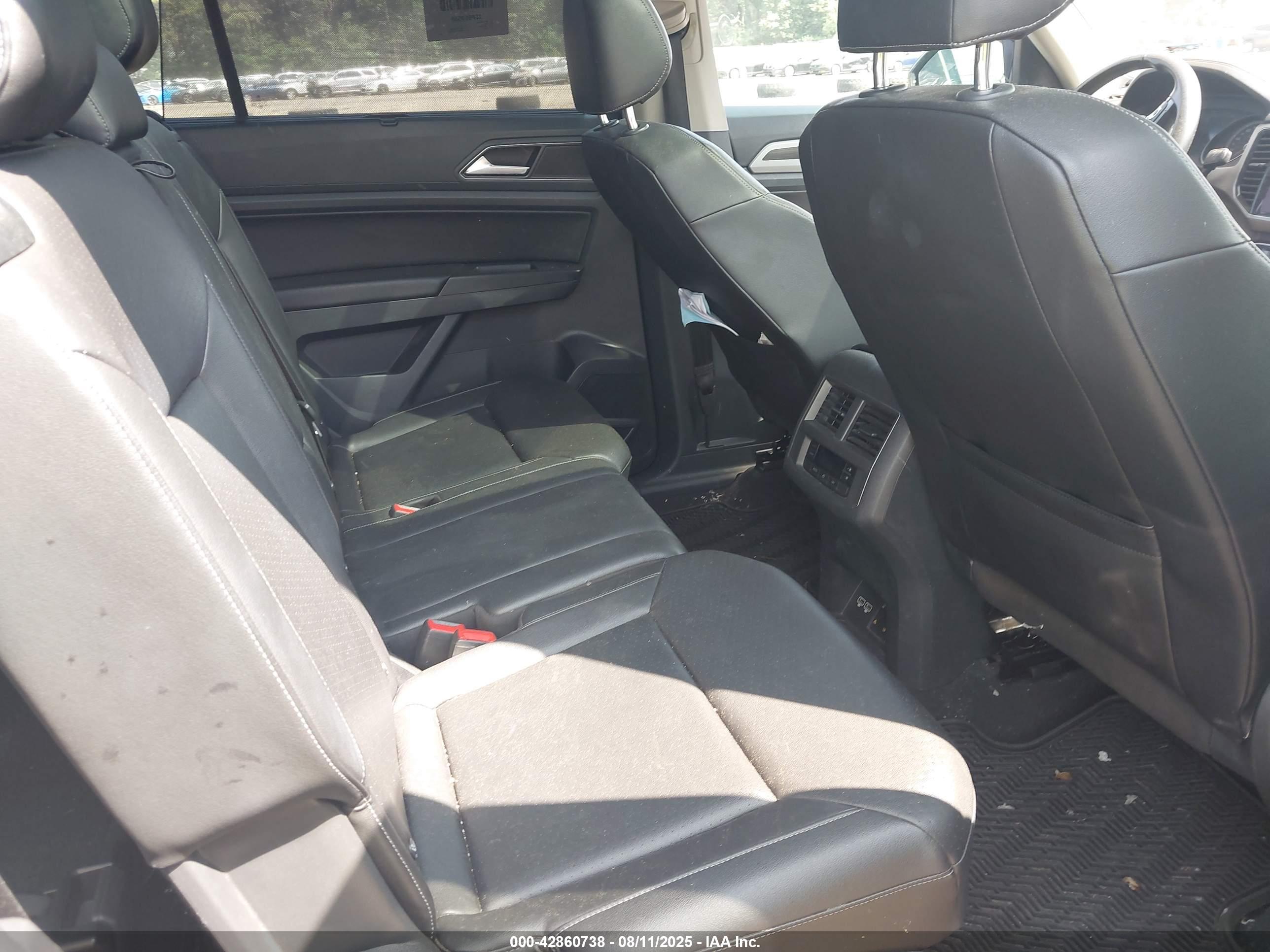 VOLKSWAGEN ATLAS image 8