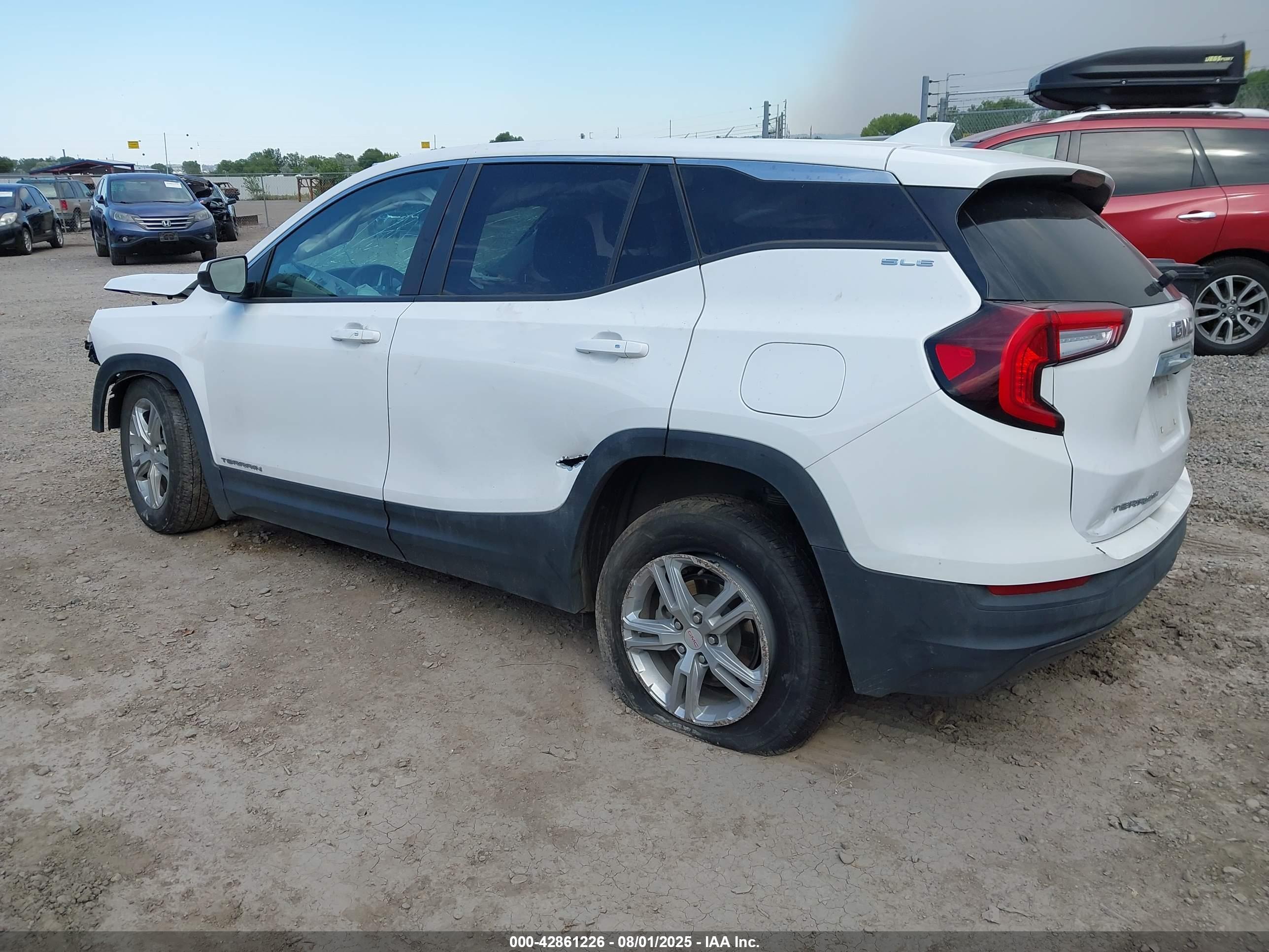 GMC TERRAIN image 3