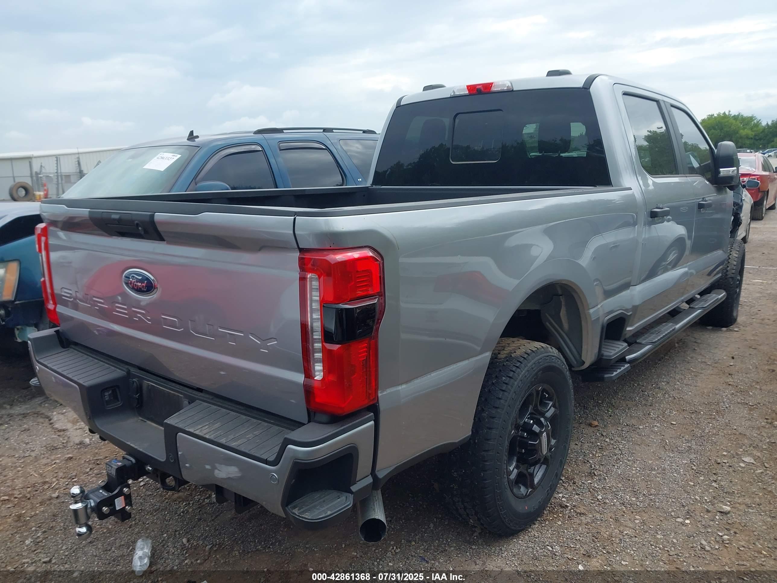 FORD F-250 image 4
