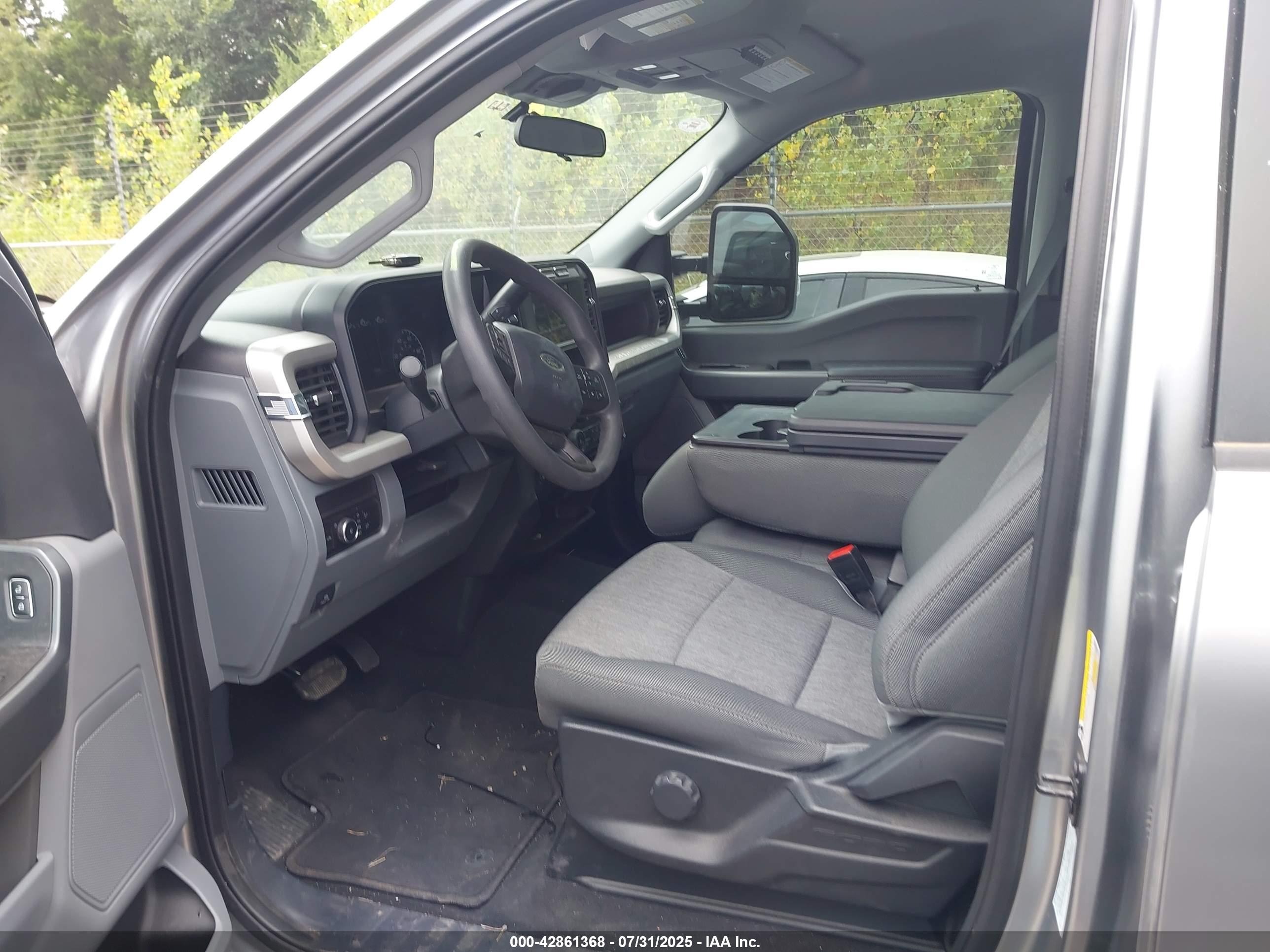 FORD F-250 image 7