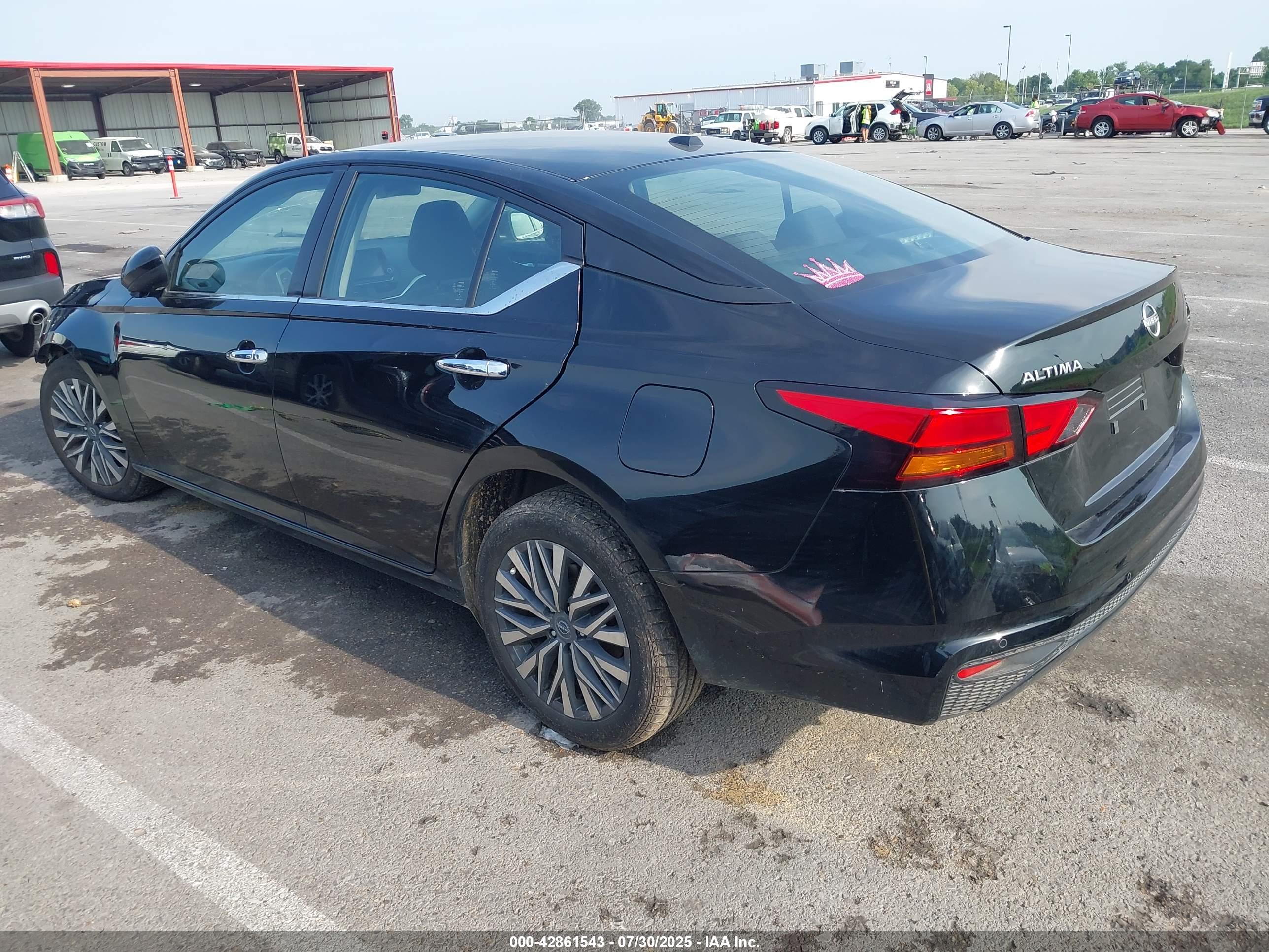 NISSAN ALTIMA image 3