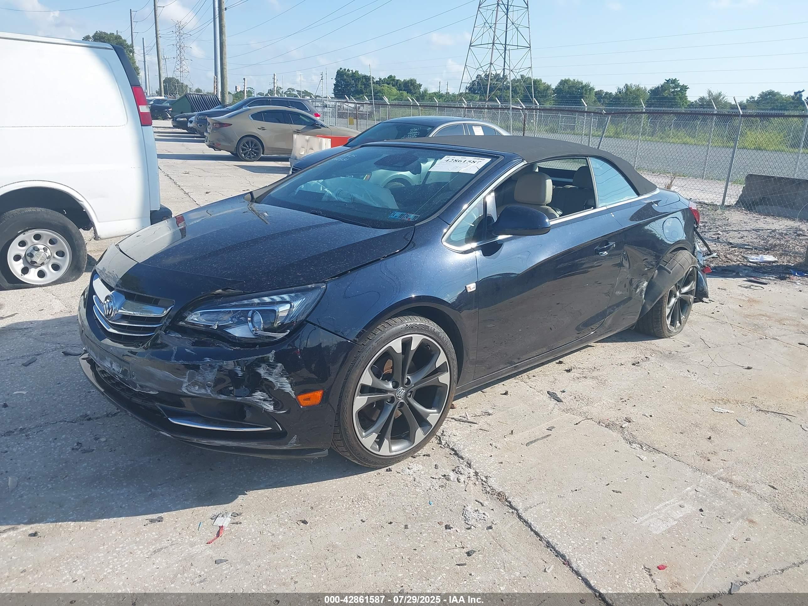 BUICK CASCADA image 2