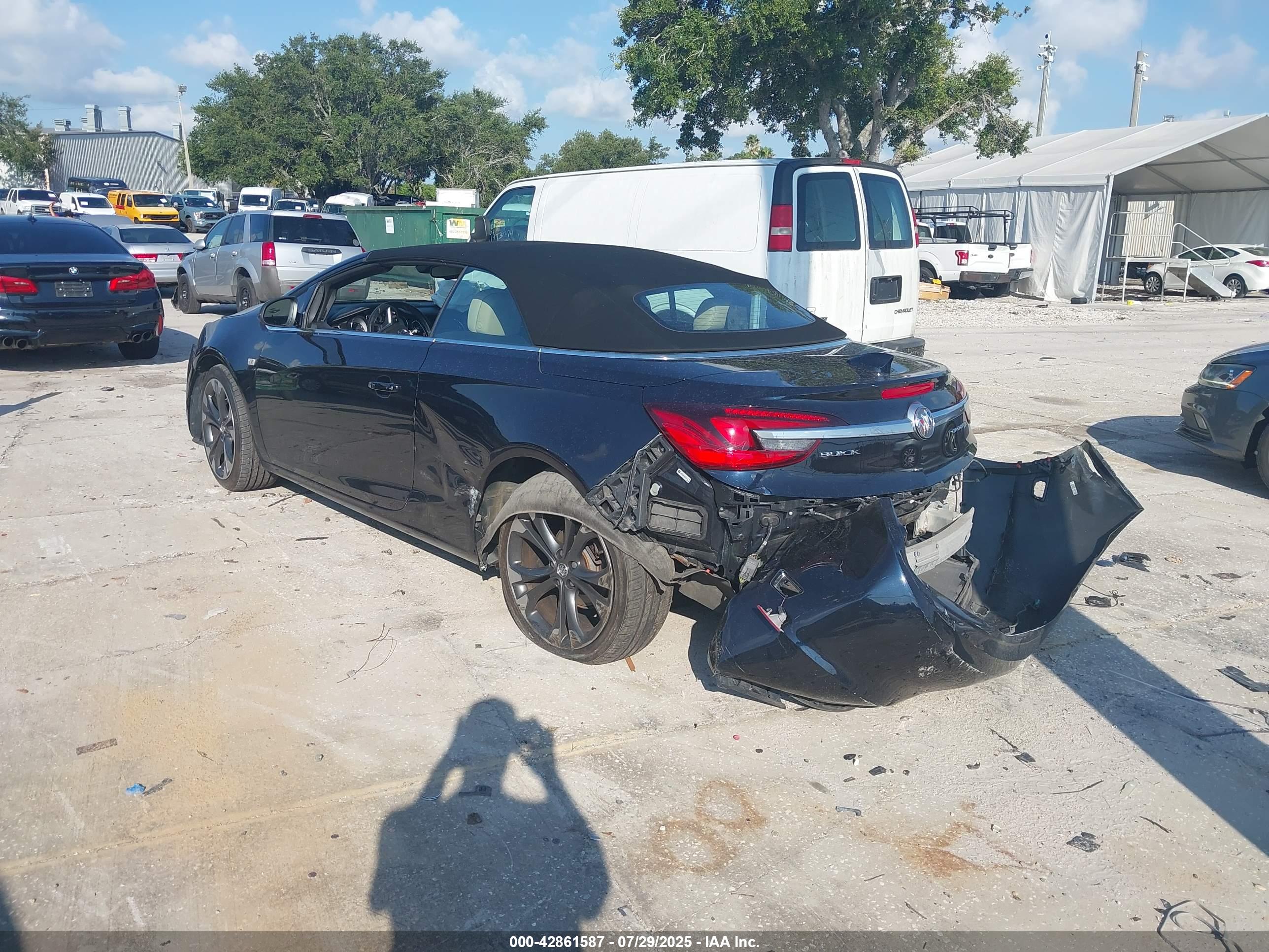 BUICK CASCADA image 3