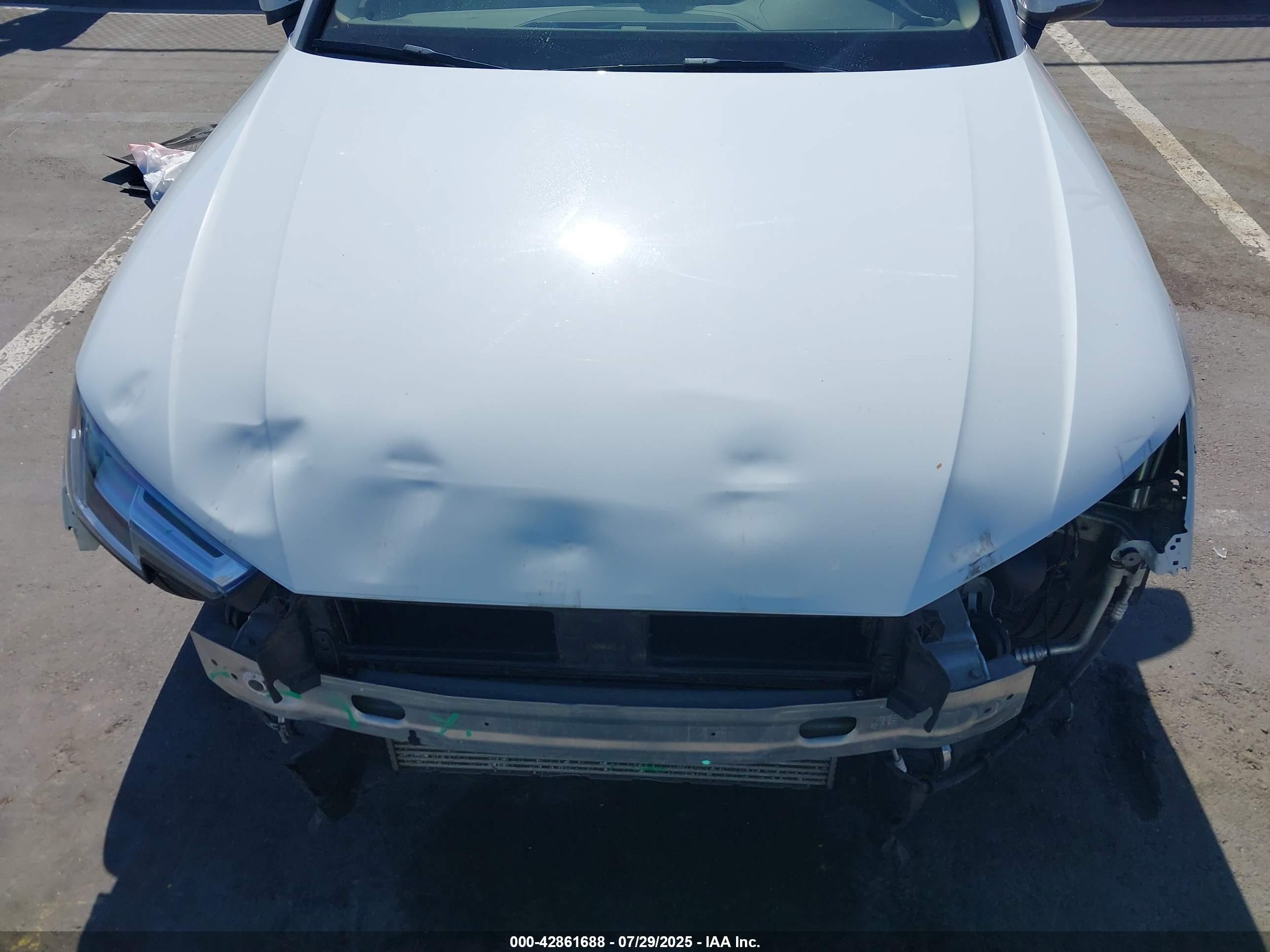 AUDI A4 image 6