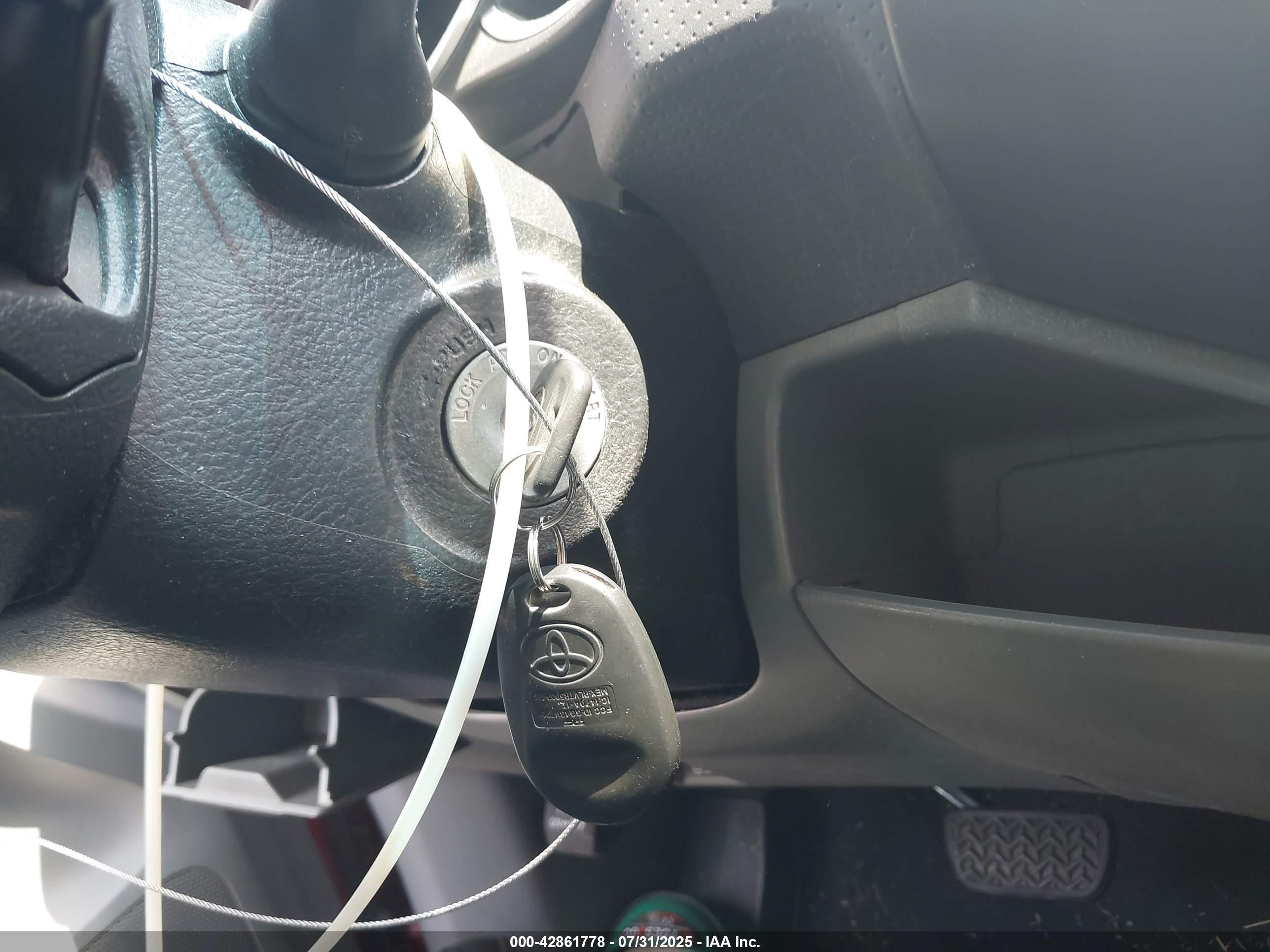 TOYOTA TACOMA image 11