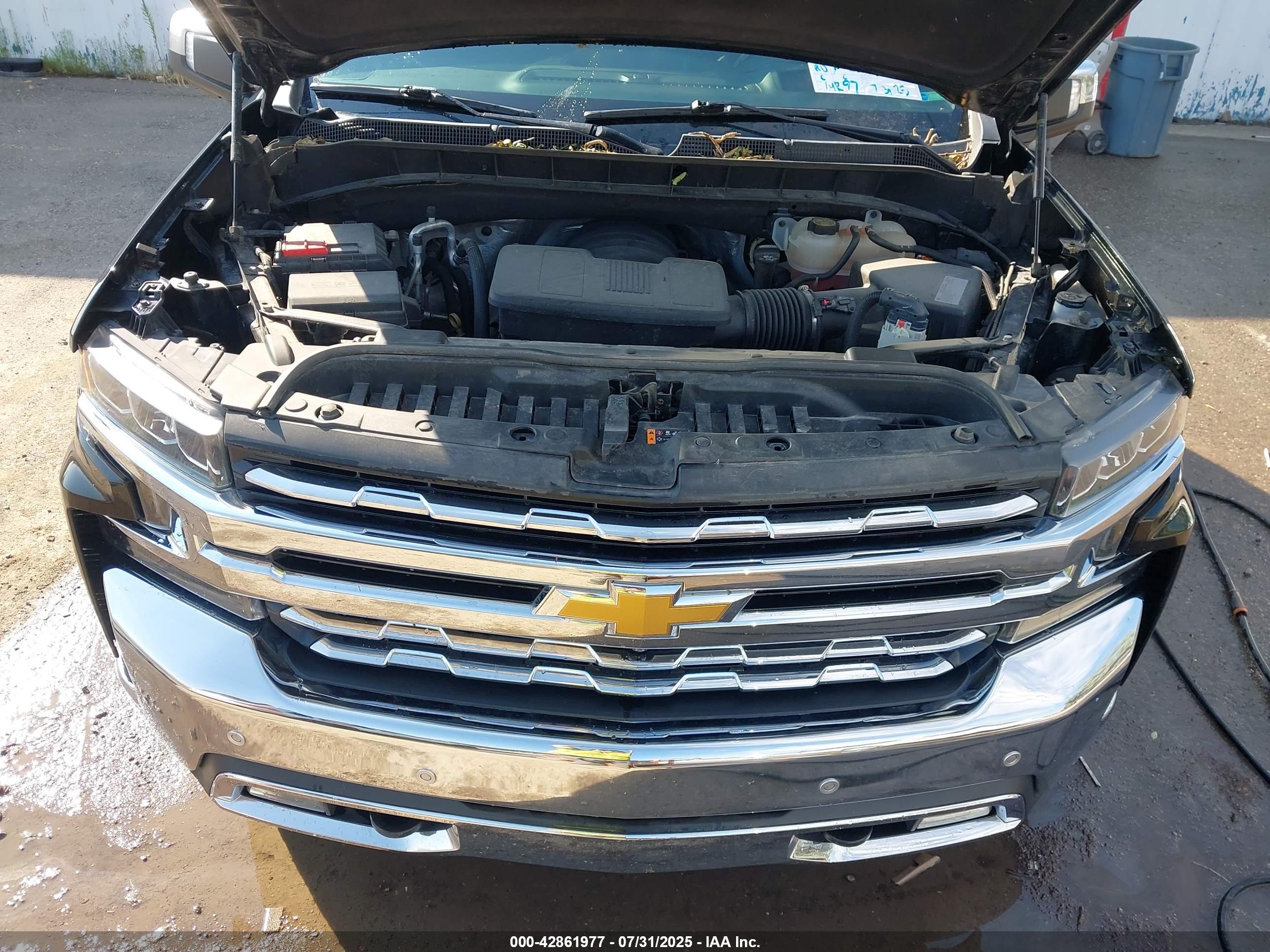 CHEVROLET SILVERADO image 10