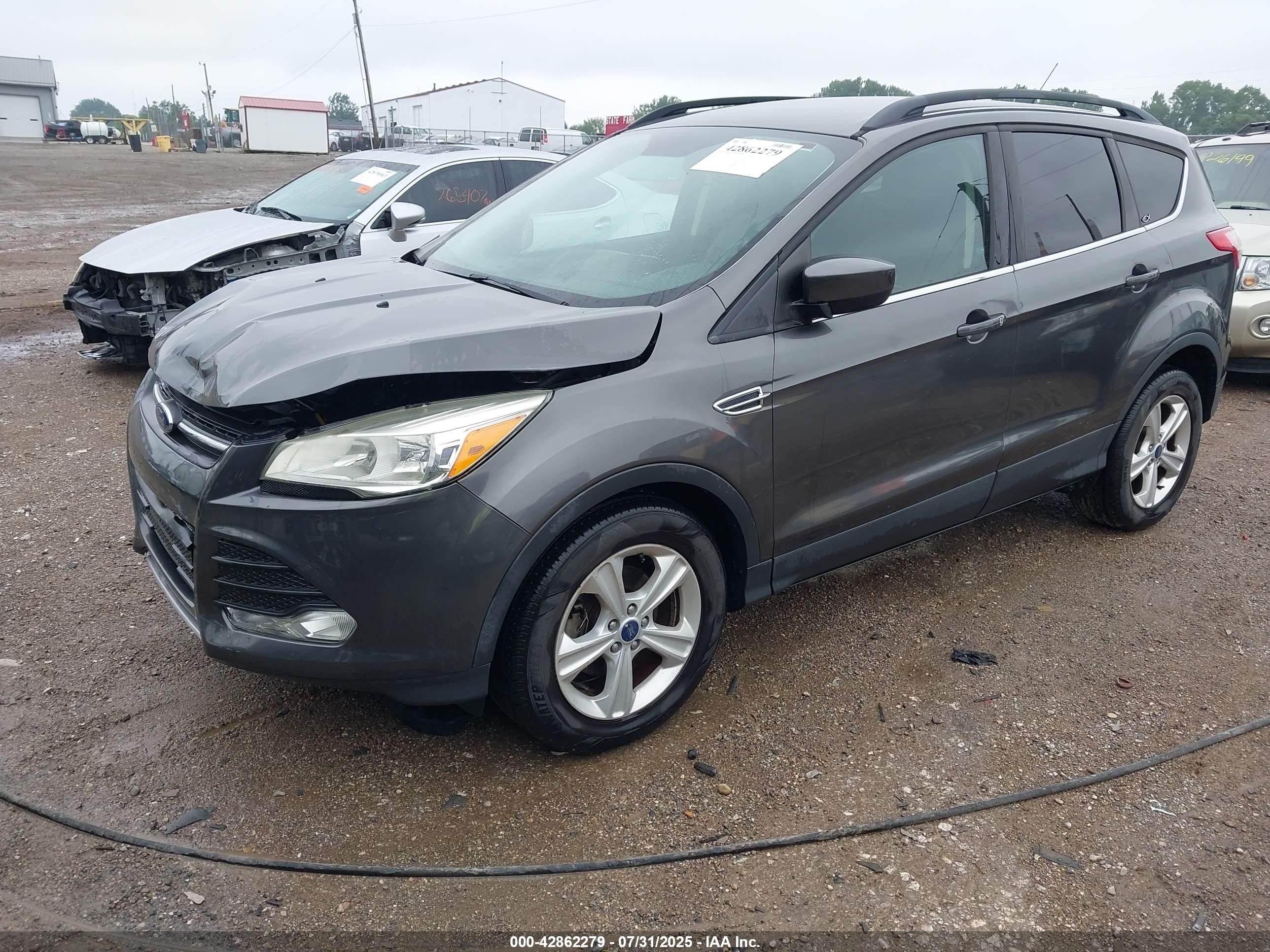 FORD ESCAPE image 2