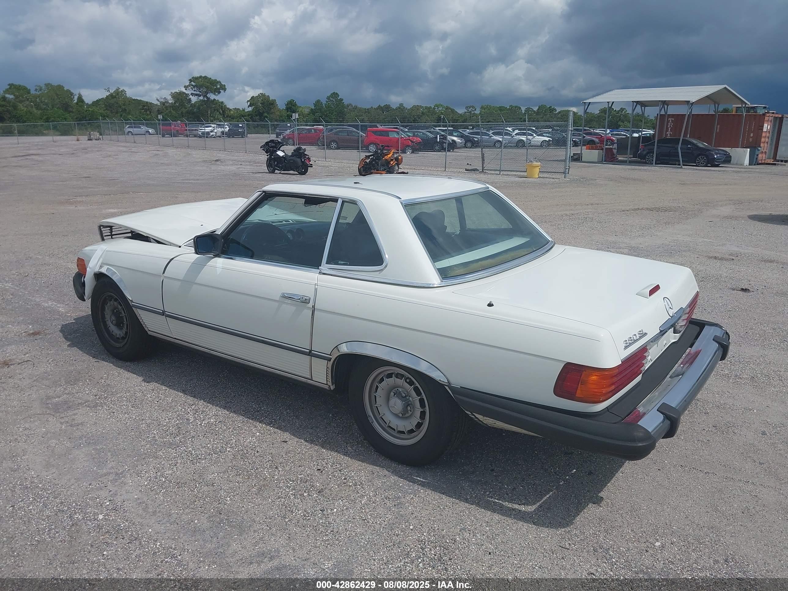 MERCEDES-BENZ 380 image 3
