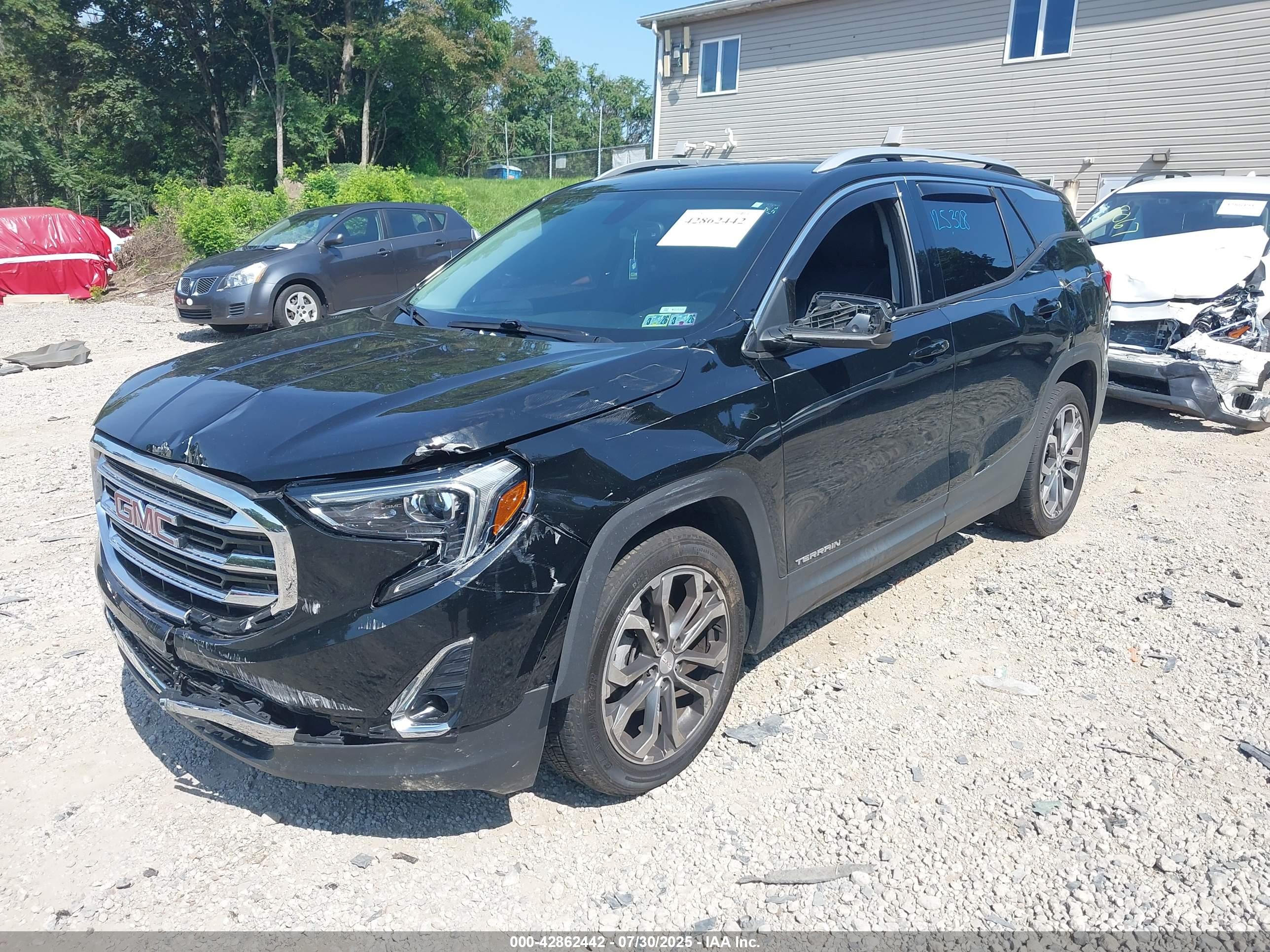 GMC TERRAIN image 2
