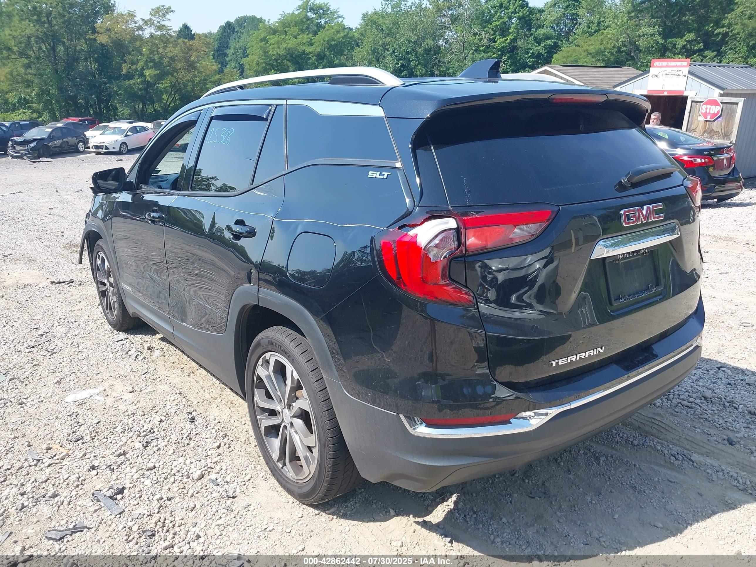GMC TERRAIN image 3