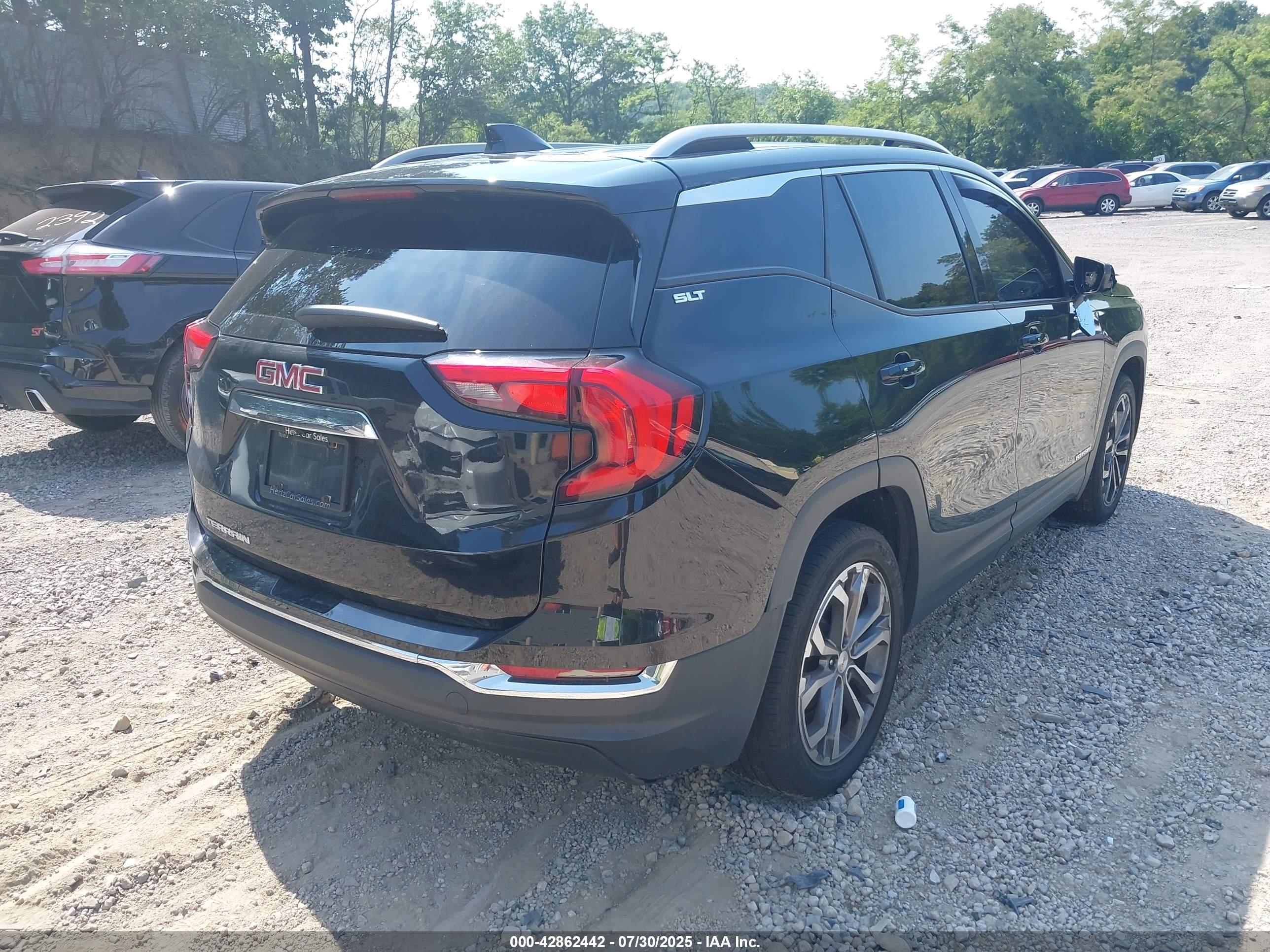 GMC TERRAIN image 4