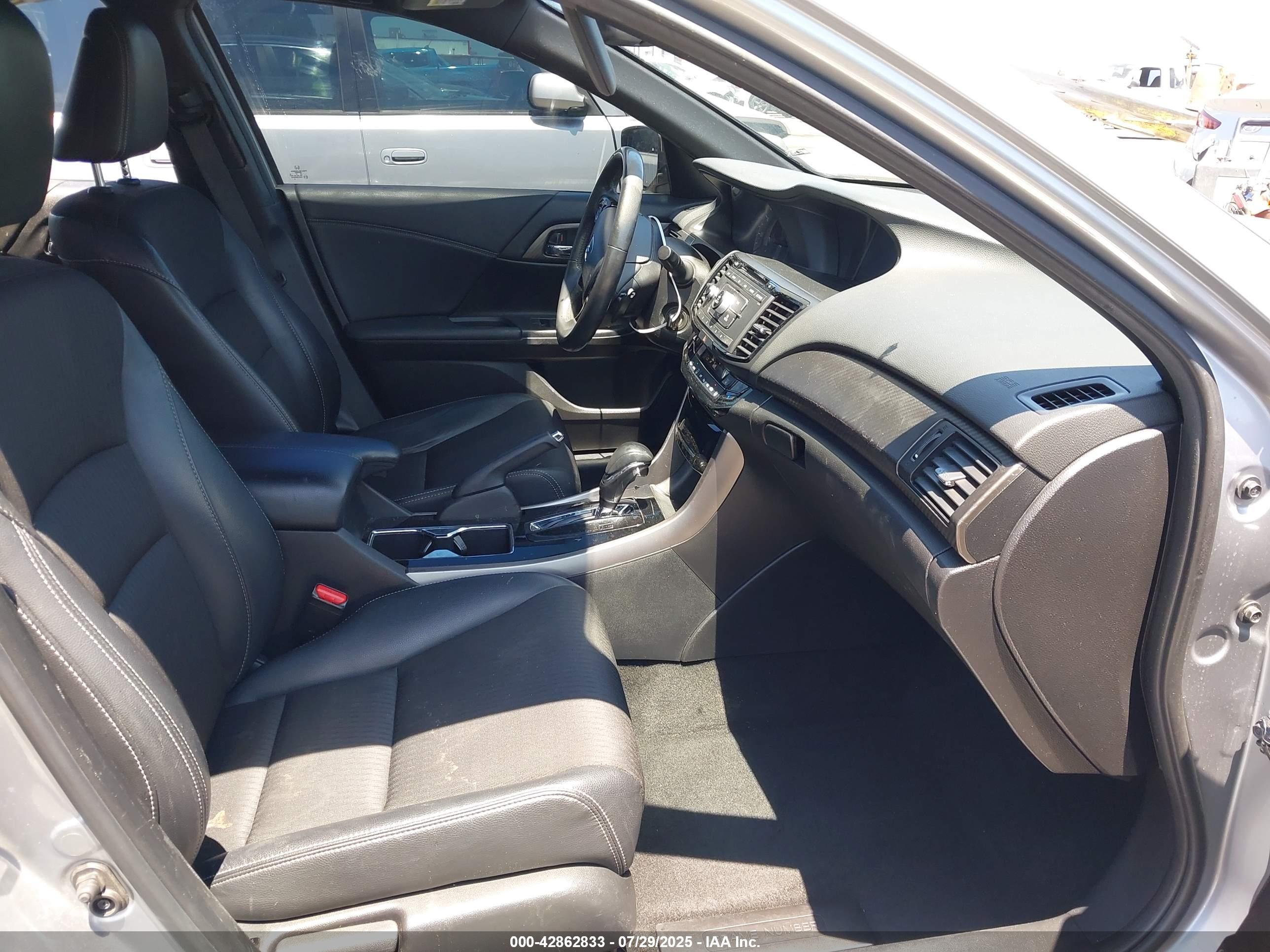 HONDA ACCORD image 5