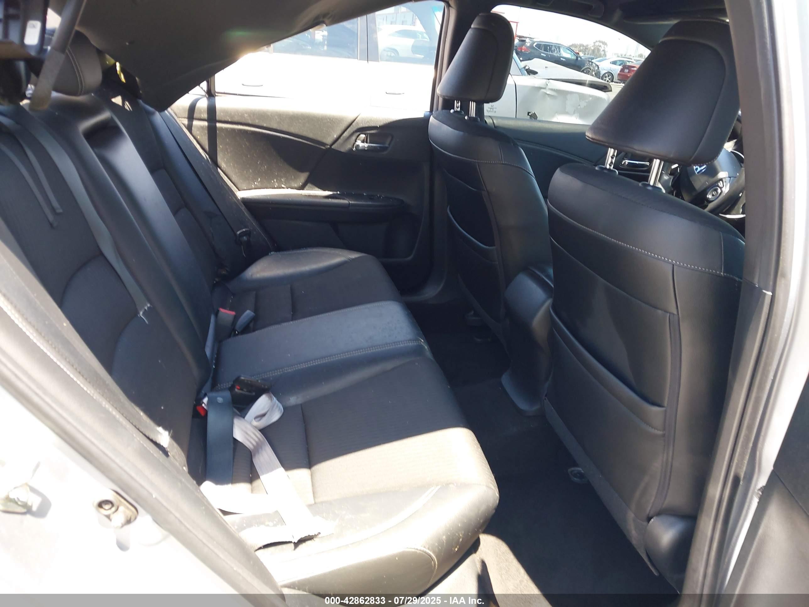 HONDA ACCORD image 8