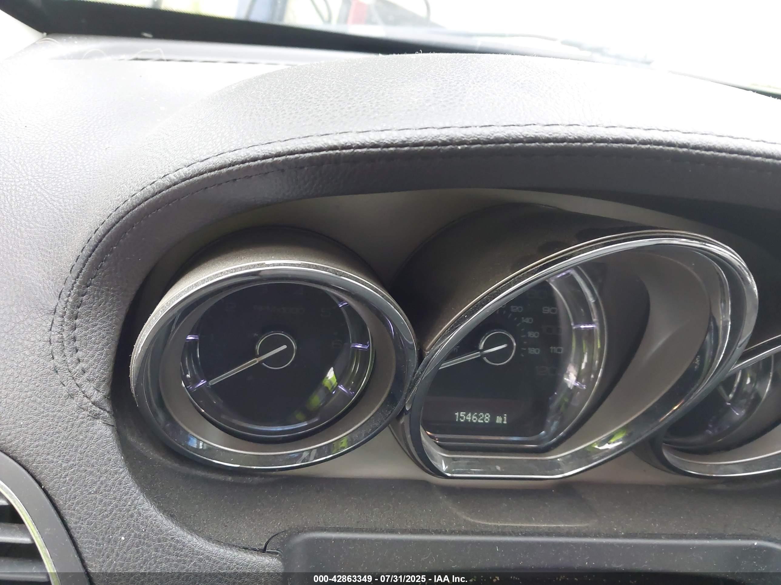 LINCOLN MKT image 7