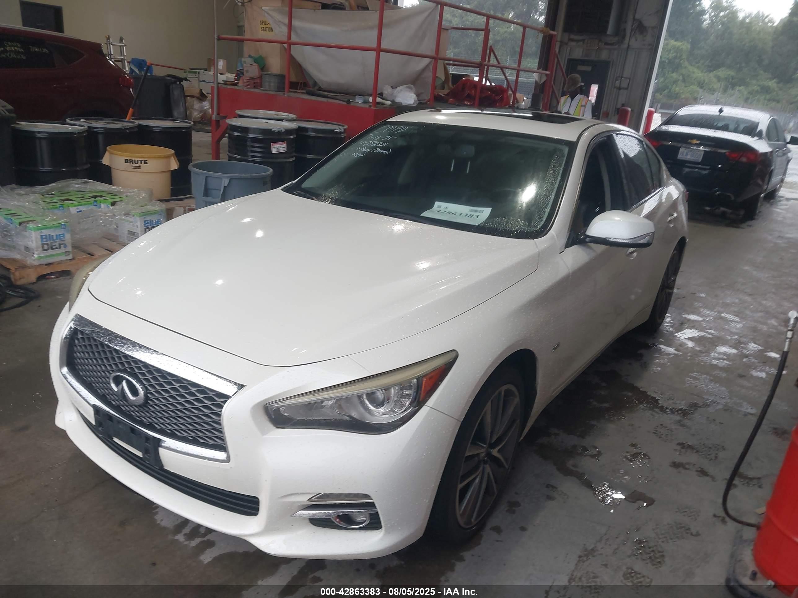 INFINITI Q50 image 2