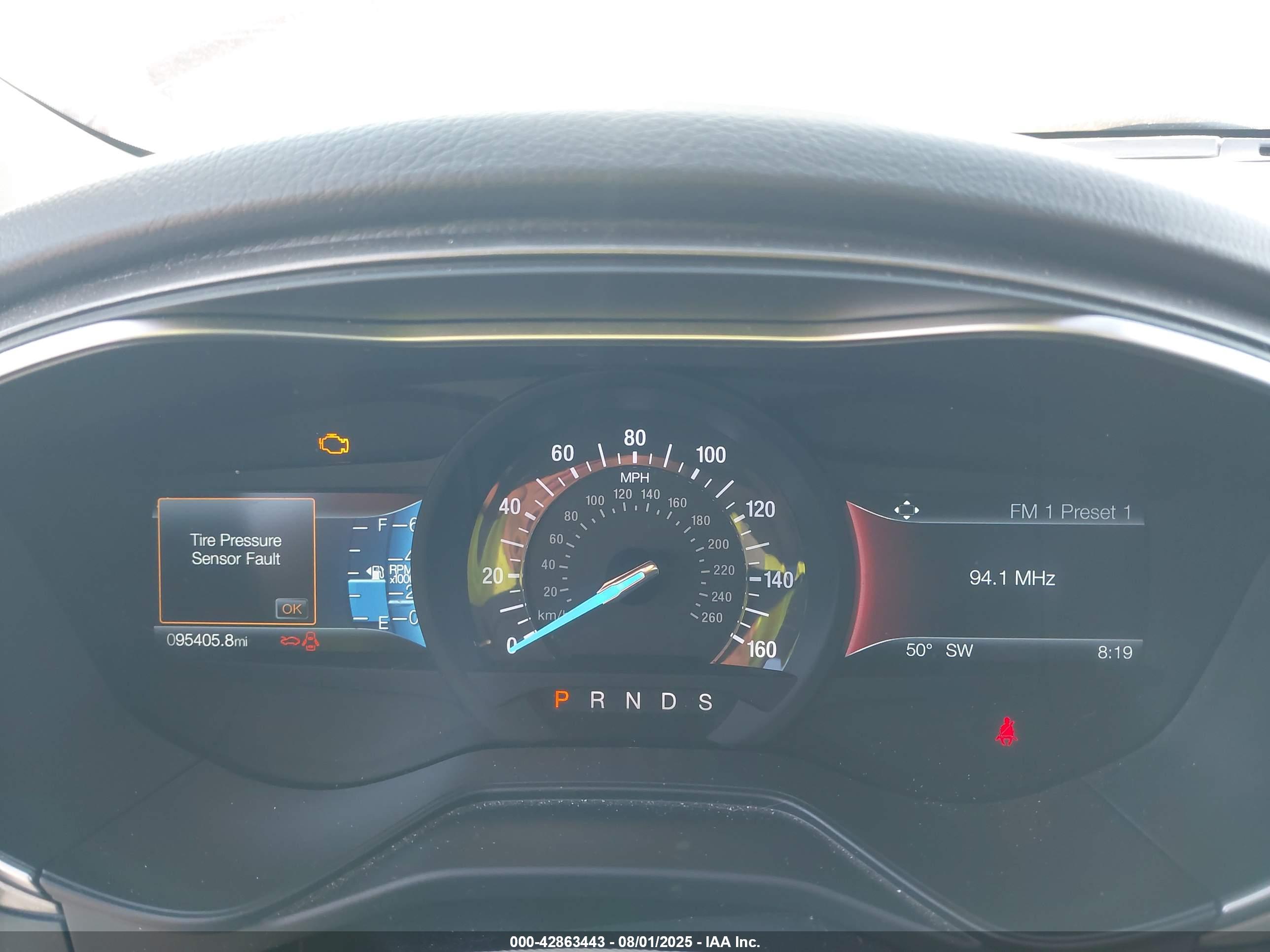 FORD FUSION image 7