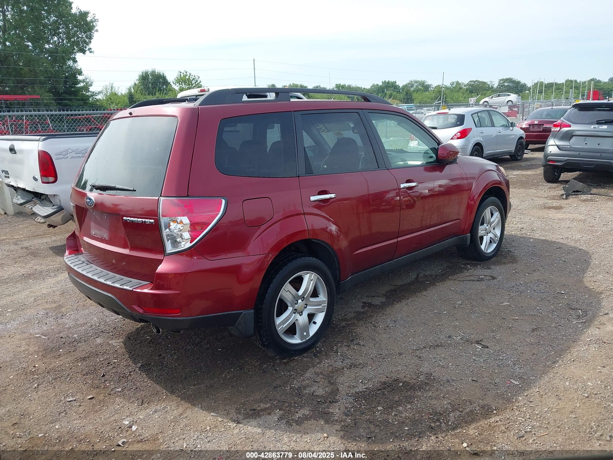 SUBARU FORESTER image 4