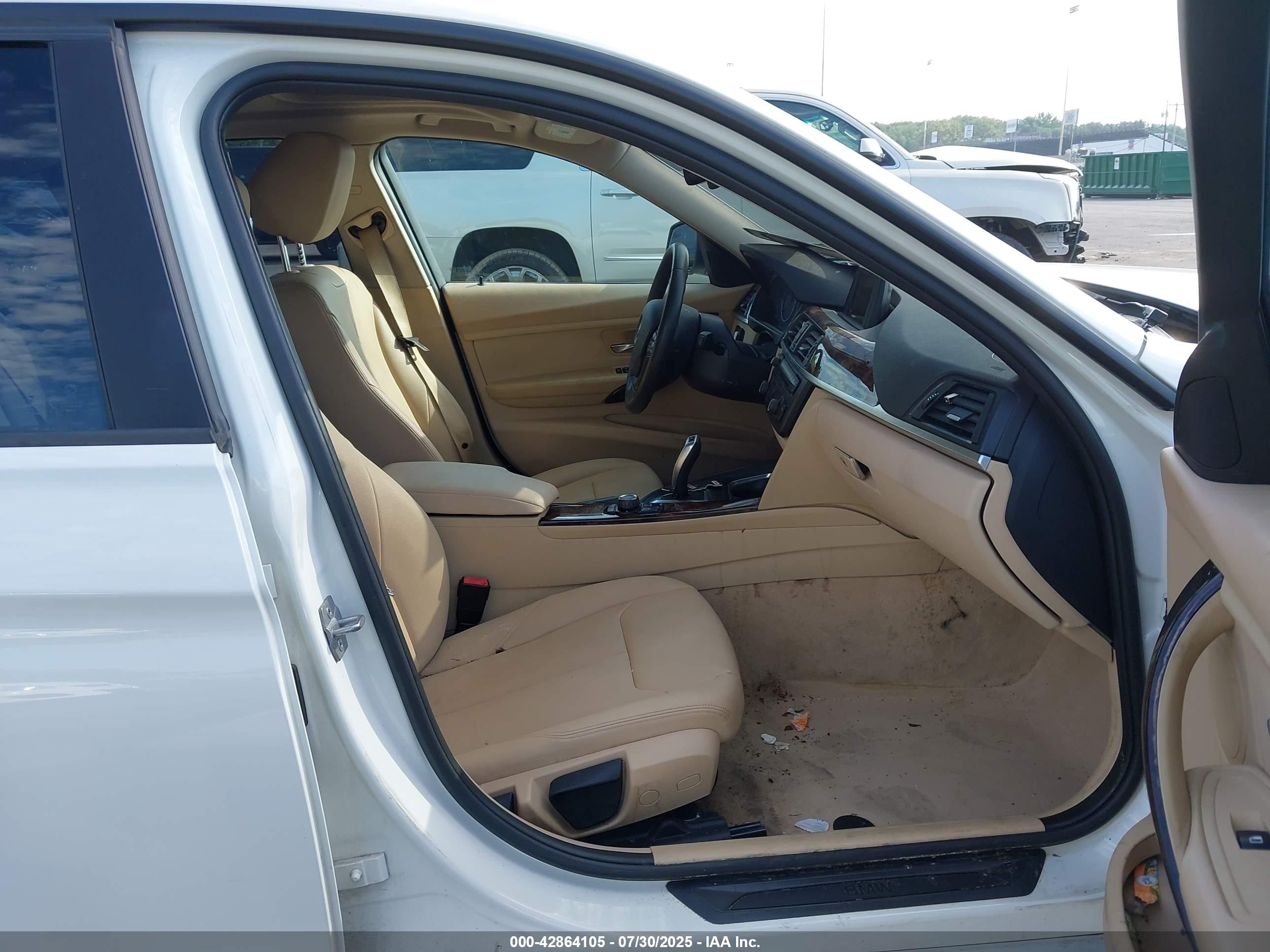 BMW 320I image 5