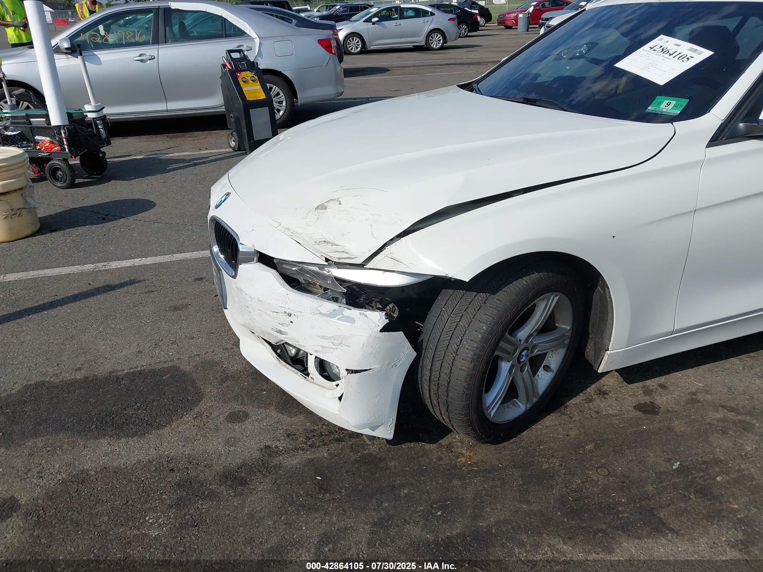 BMW 320I image 6