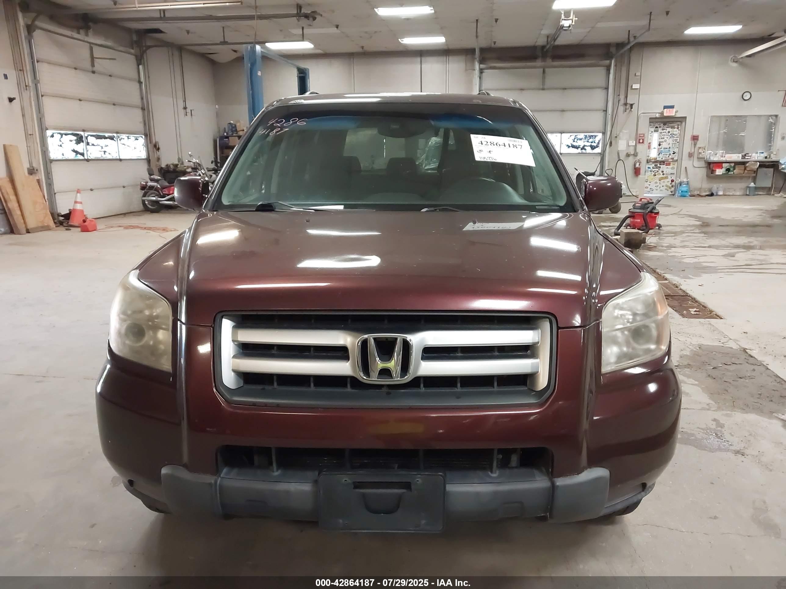 HONDA PILOT image 6
