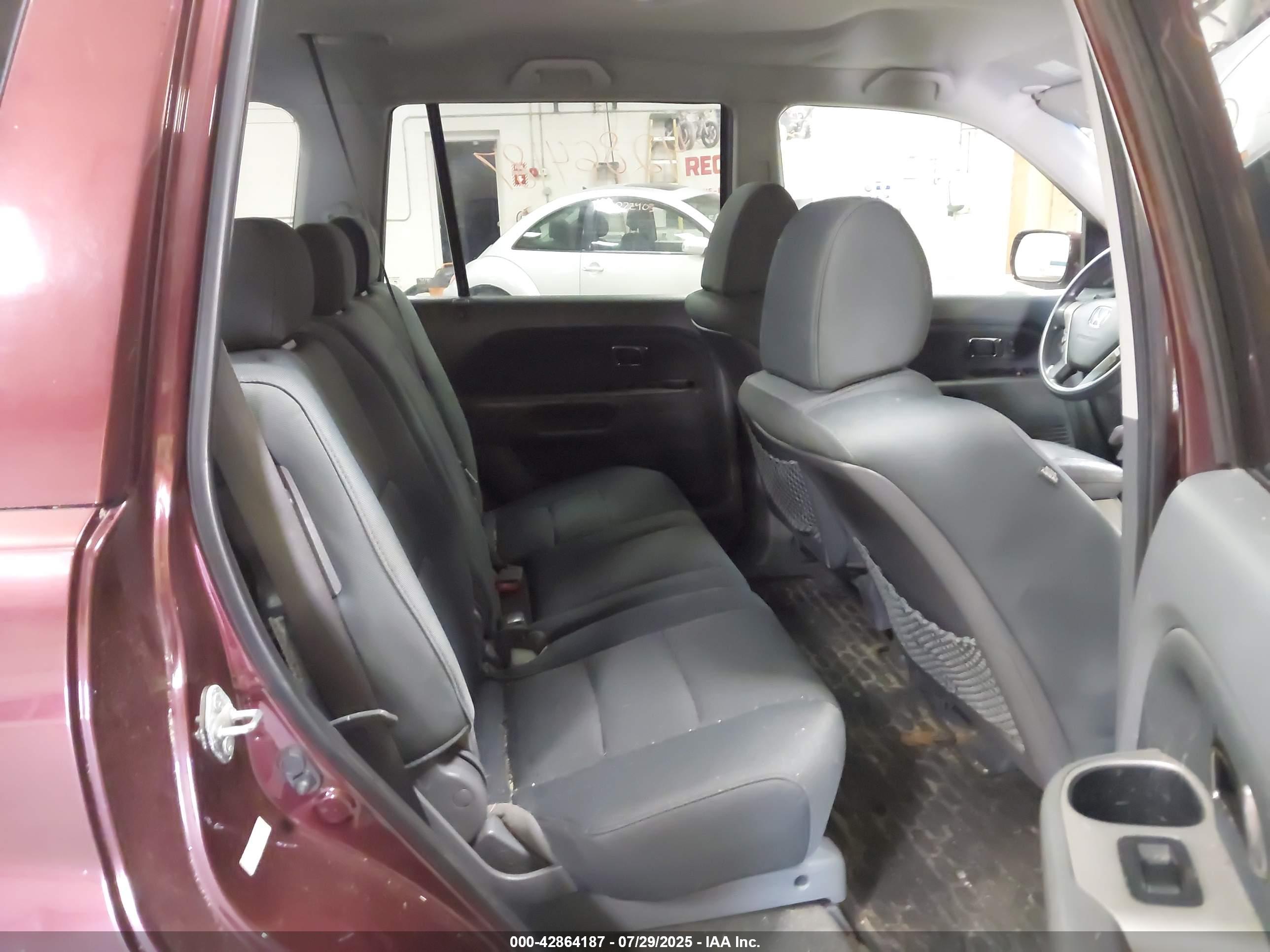 HONDA PILOT image 8