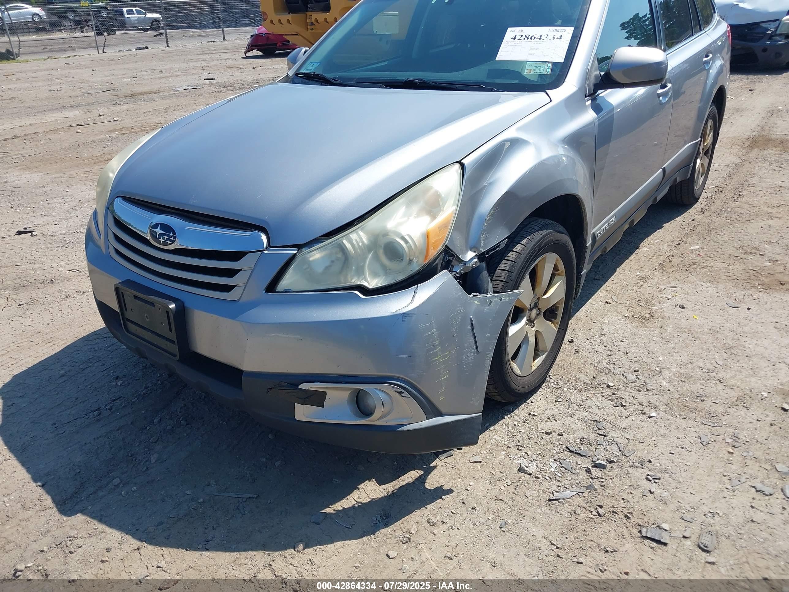 SUBARU OUTBACK image 6