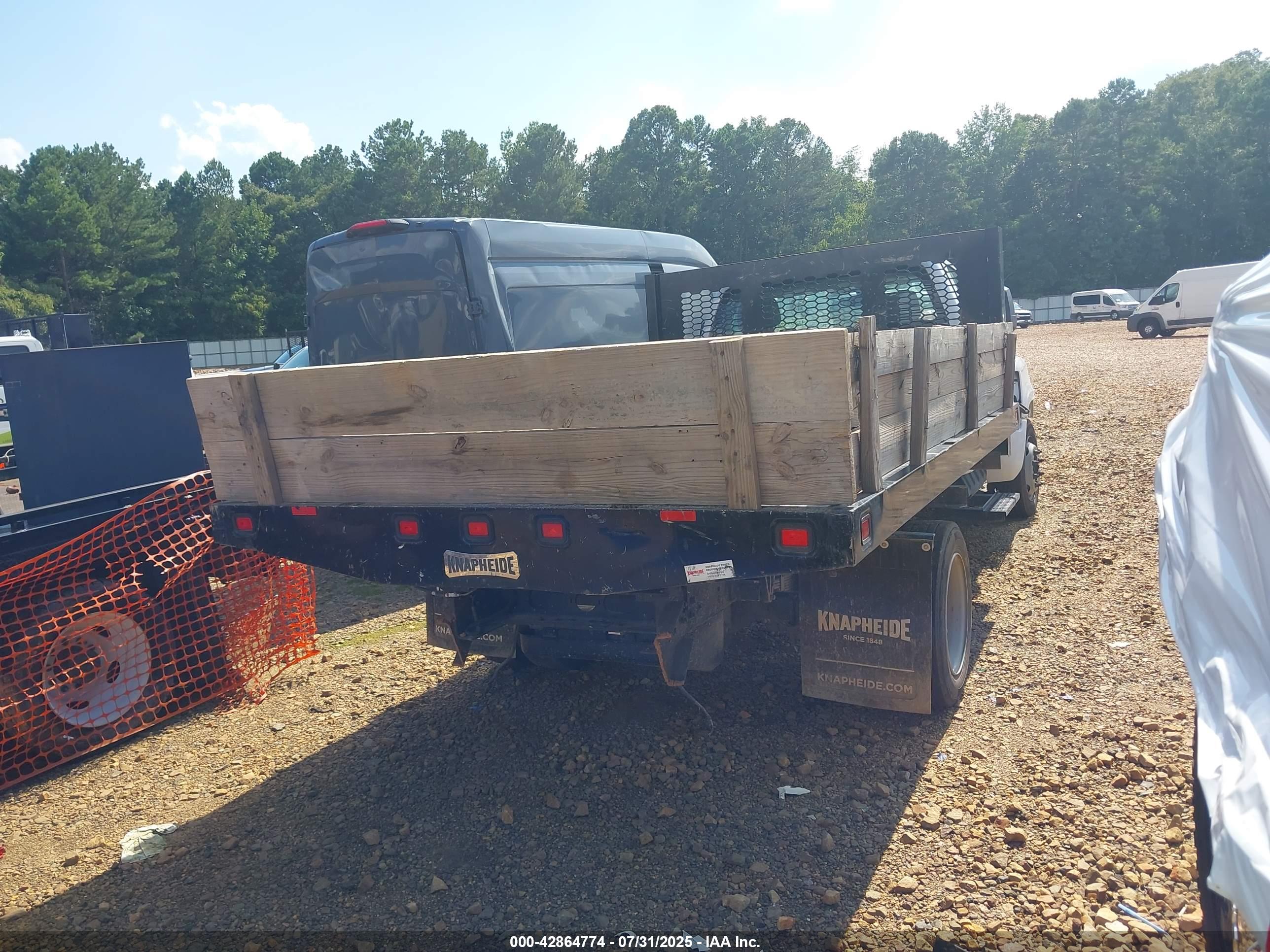 CHEVROLET SILVERADO image 4