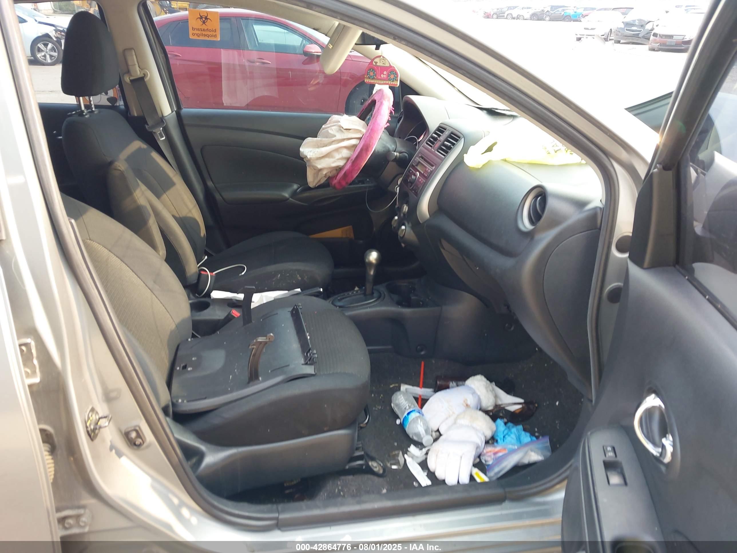 NISSAN VERSA image 5