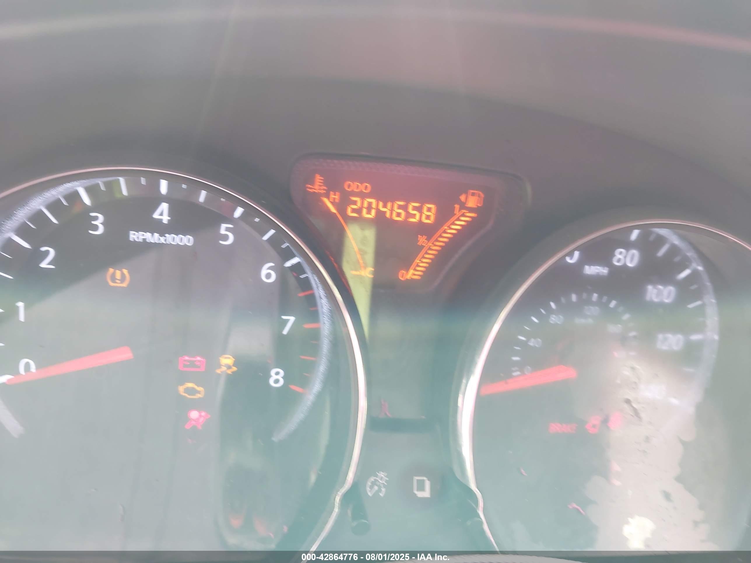 NISSAN VERSA image 7
