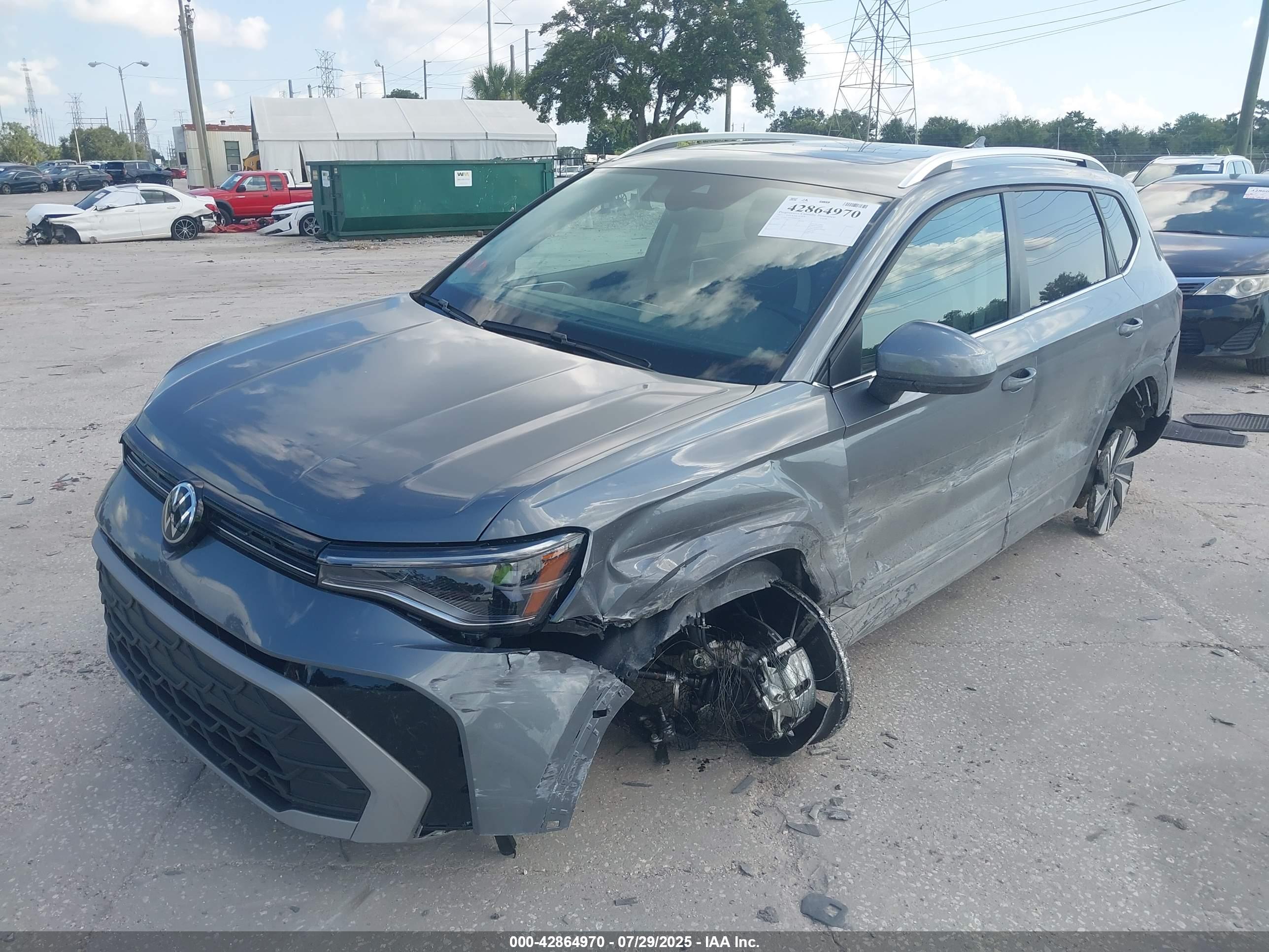 VOLKSWAGEN TAOS image 2