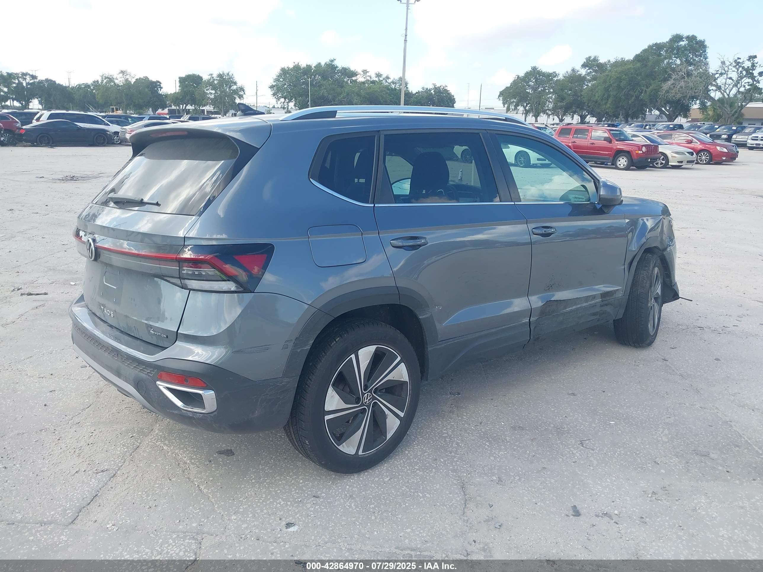 VOLKSWAGEN TAOS image 4
