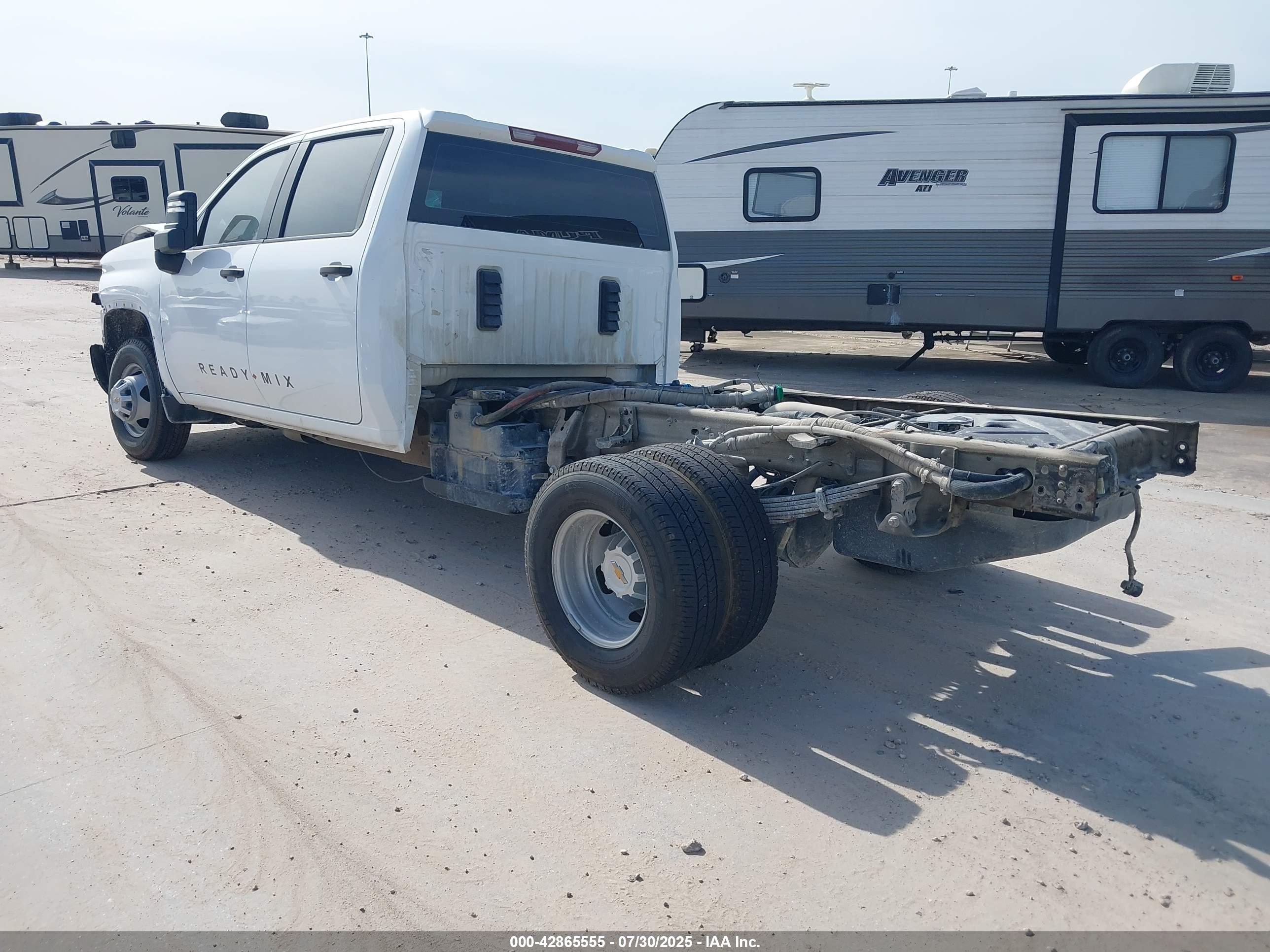 CHEVROLET SILVERADO image 3