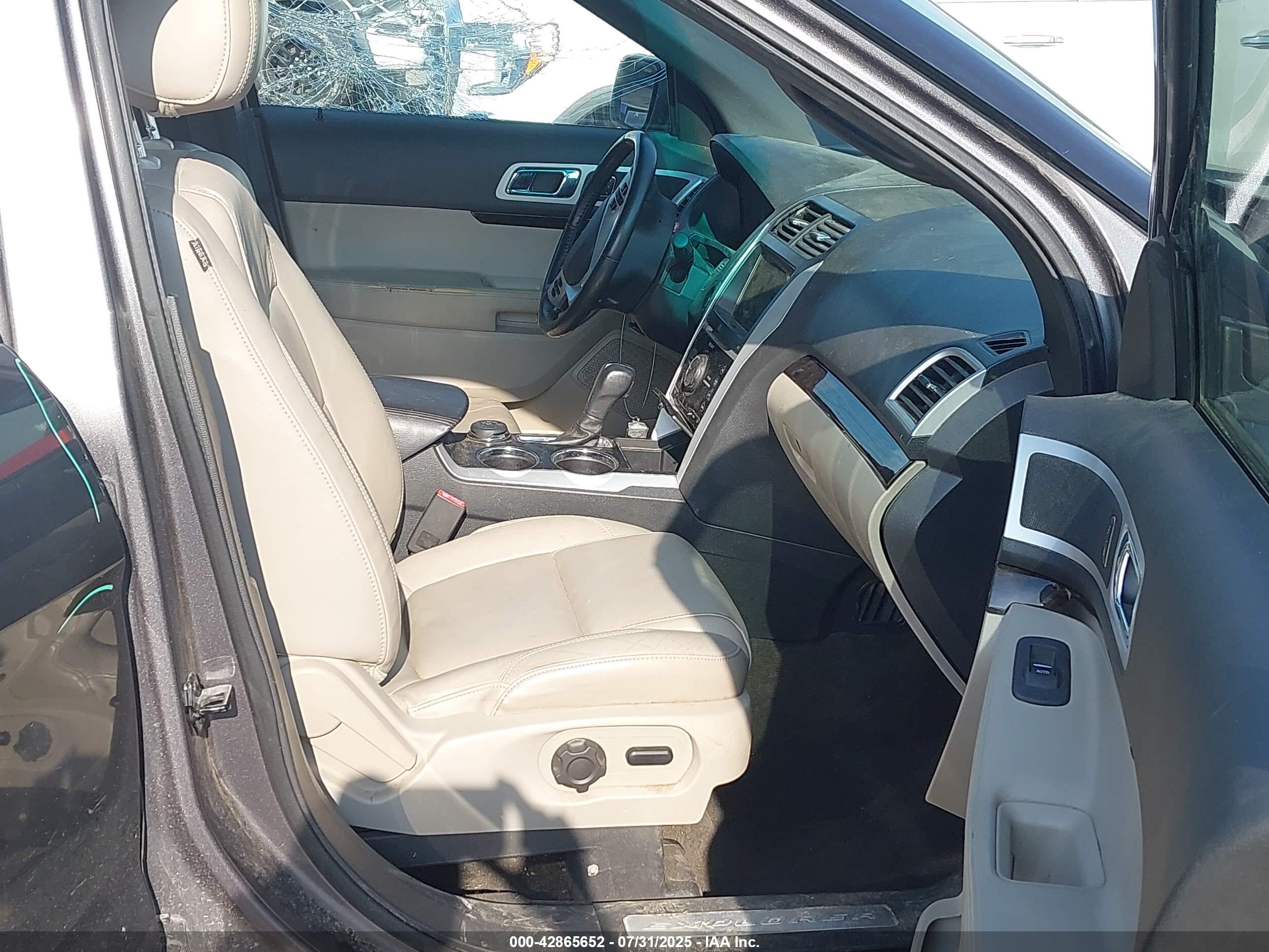 FORD EXPLORER image 5