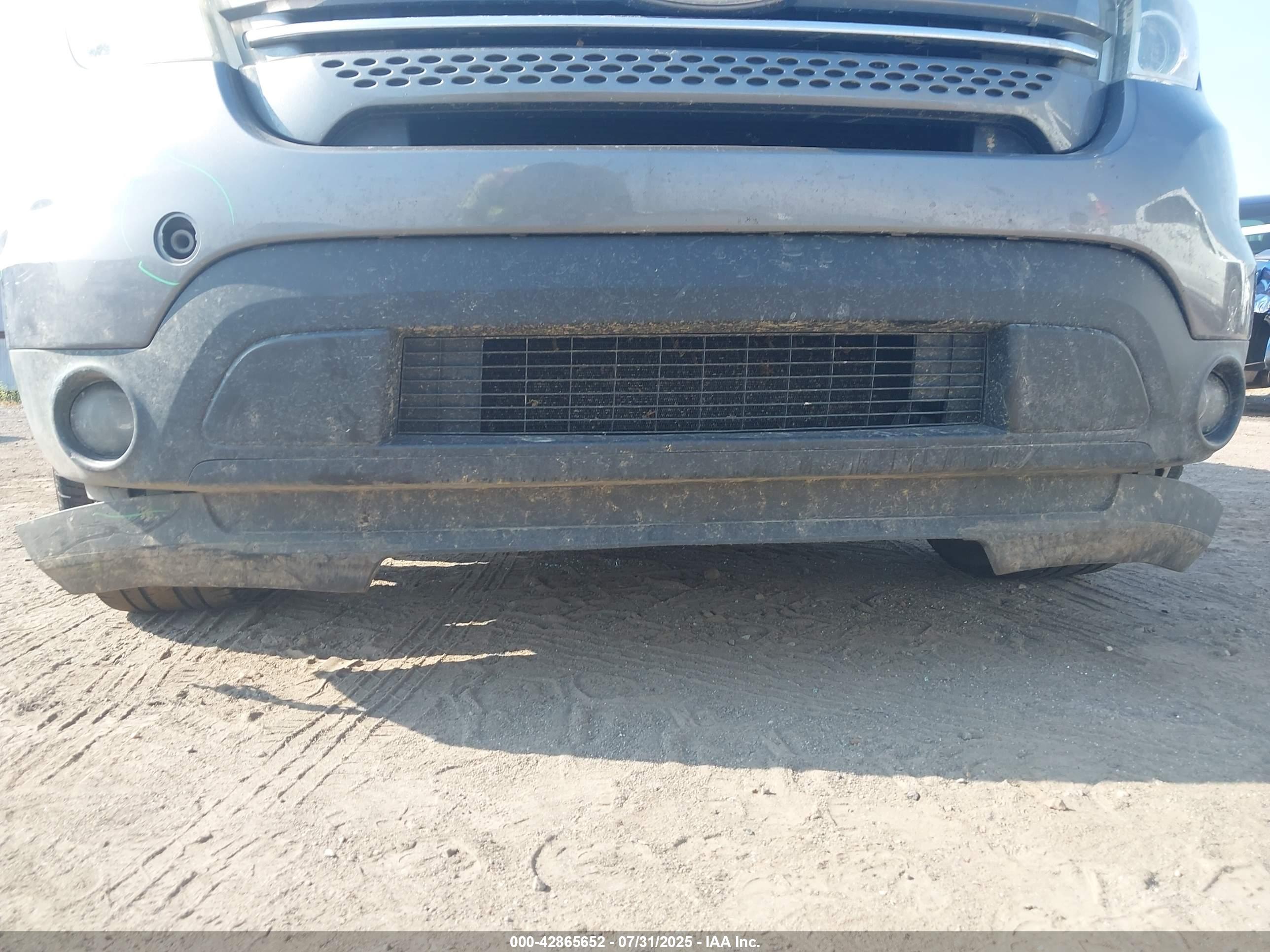 FORD EXPLORER image 6