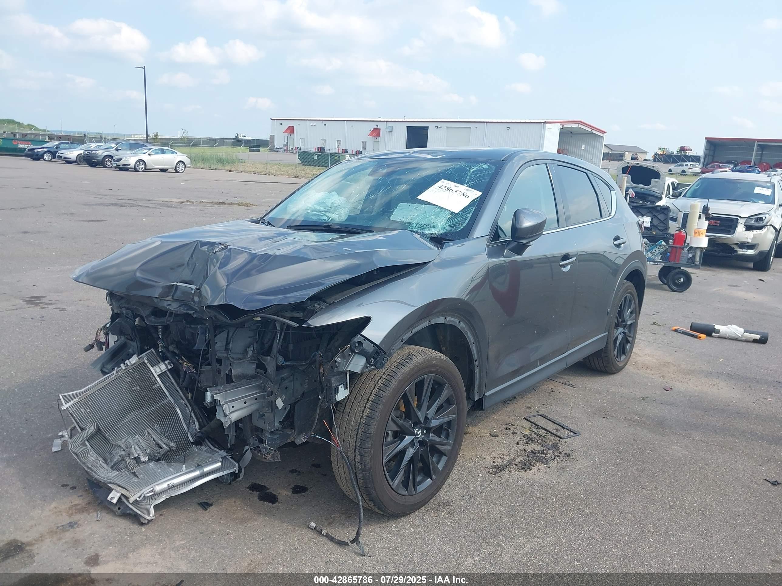 MAZDA CX-5 image 2