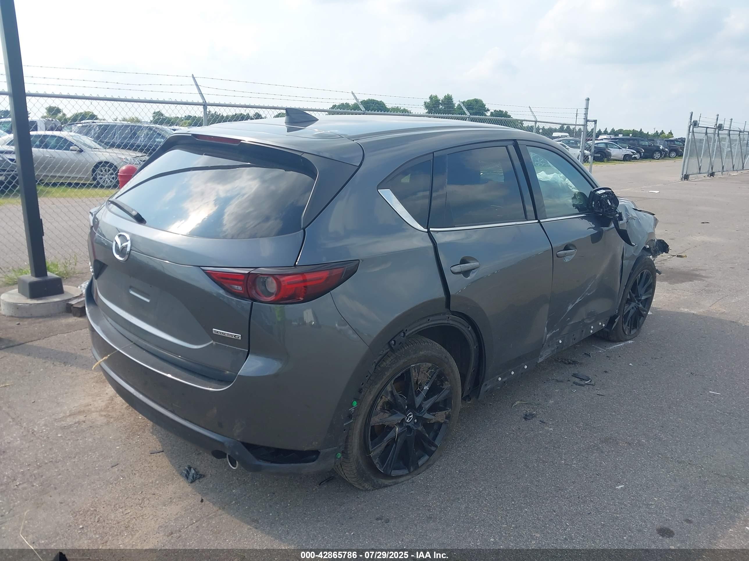 MAZDA CX-5 image 4