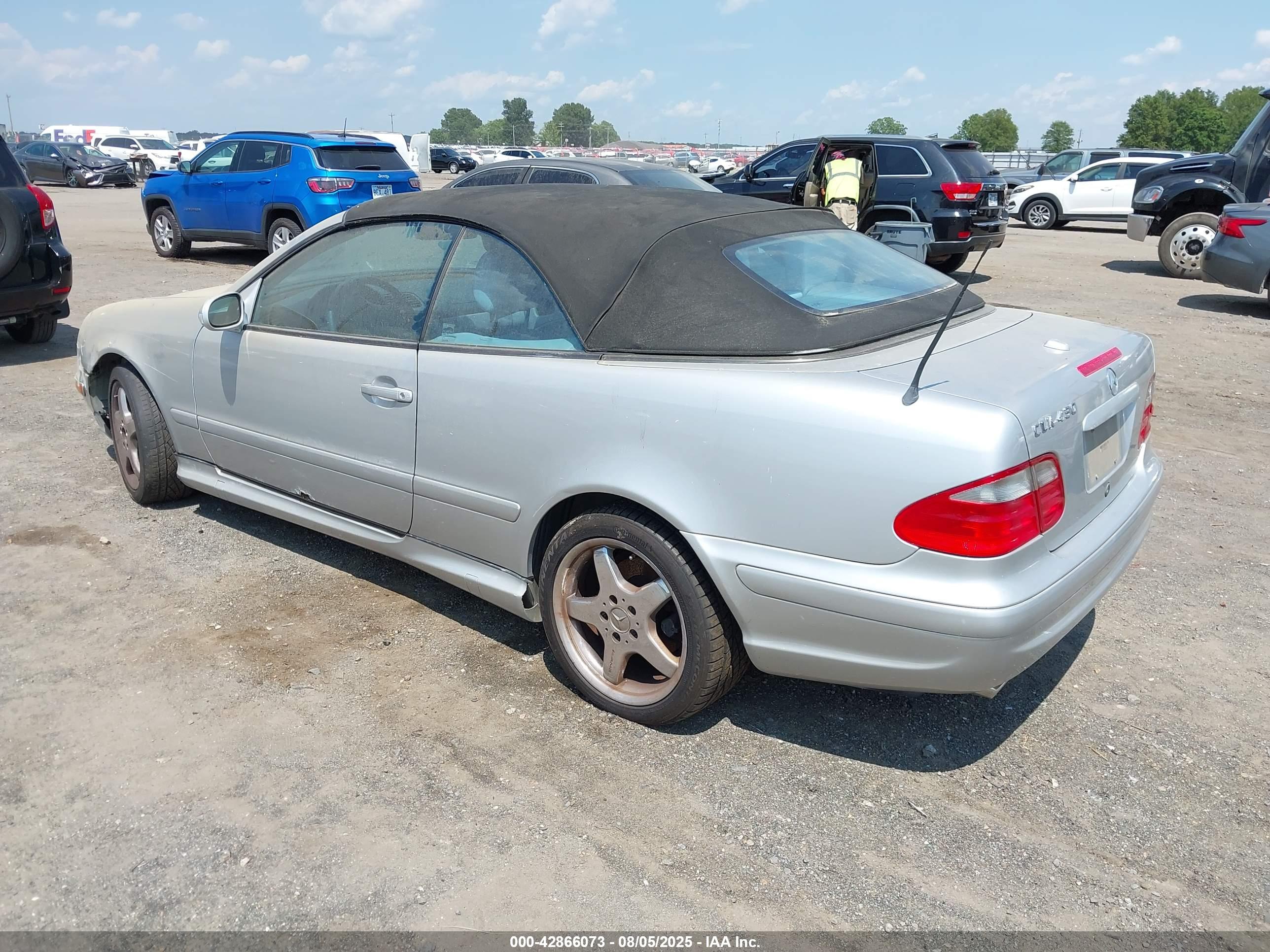 MERCEDES-BENZ CLK image 3