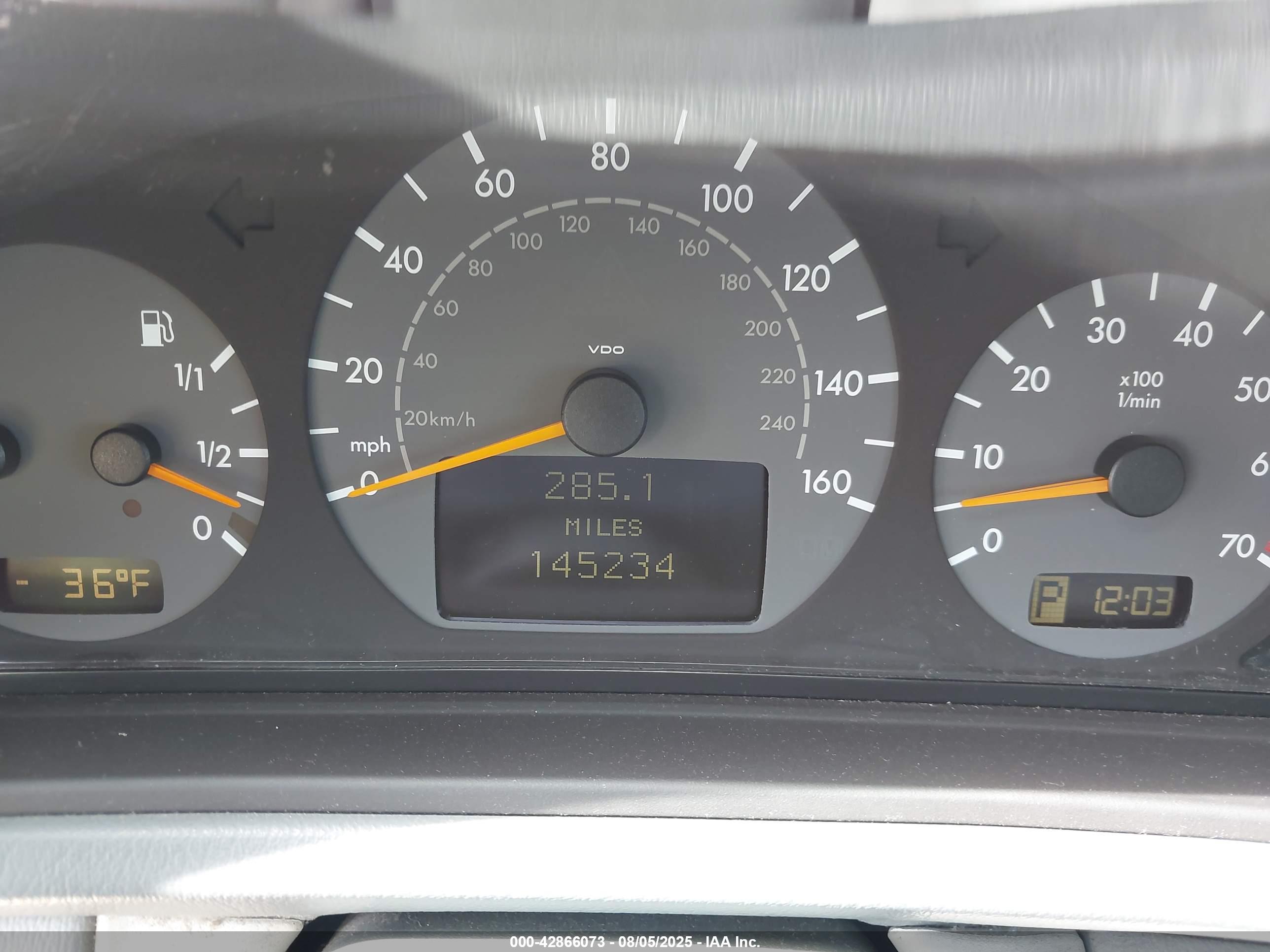 MERCEDES-BENZ CLK image 7
