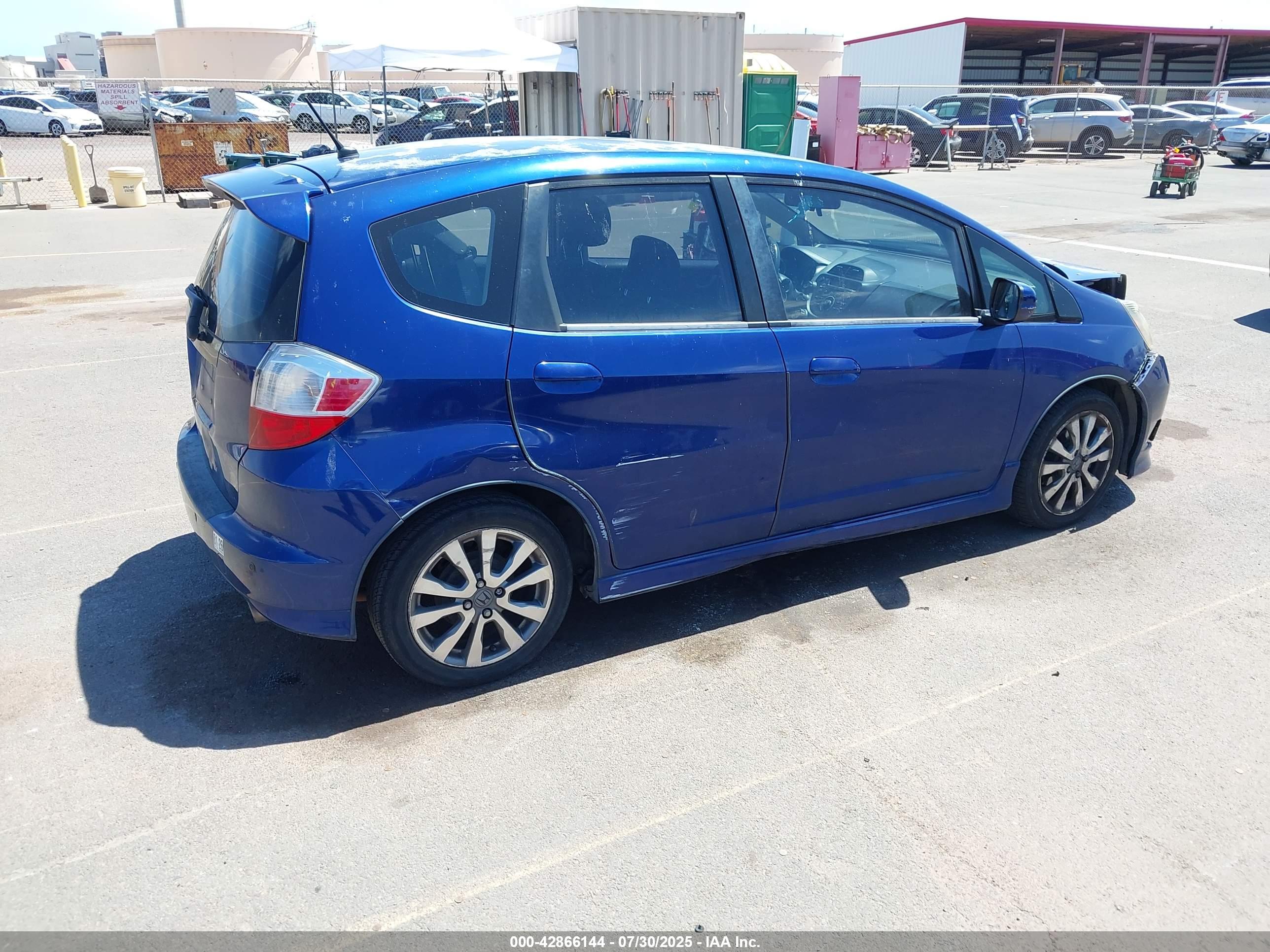 HONDA FIT image 4