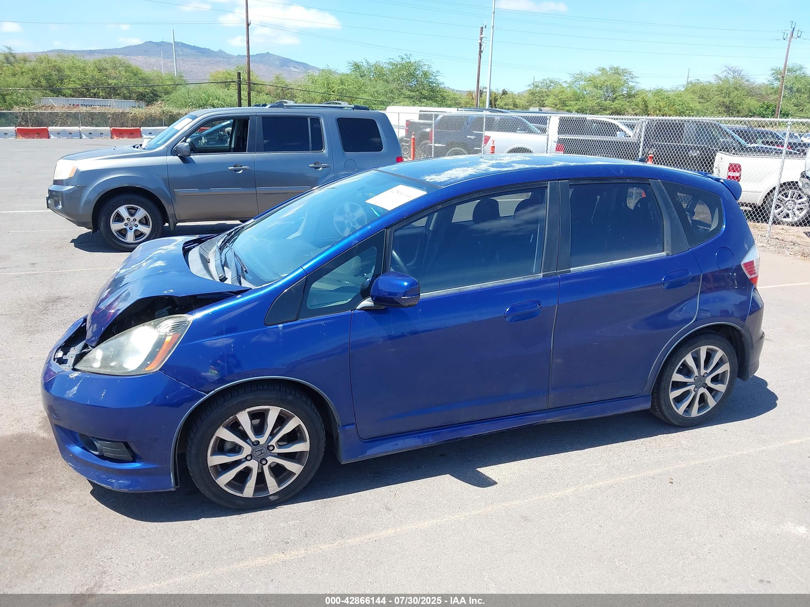 HONDA FIT image 6